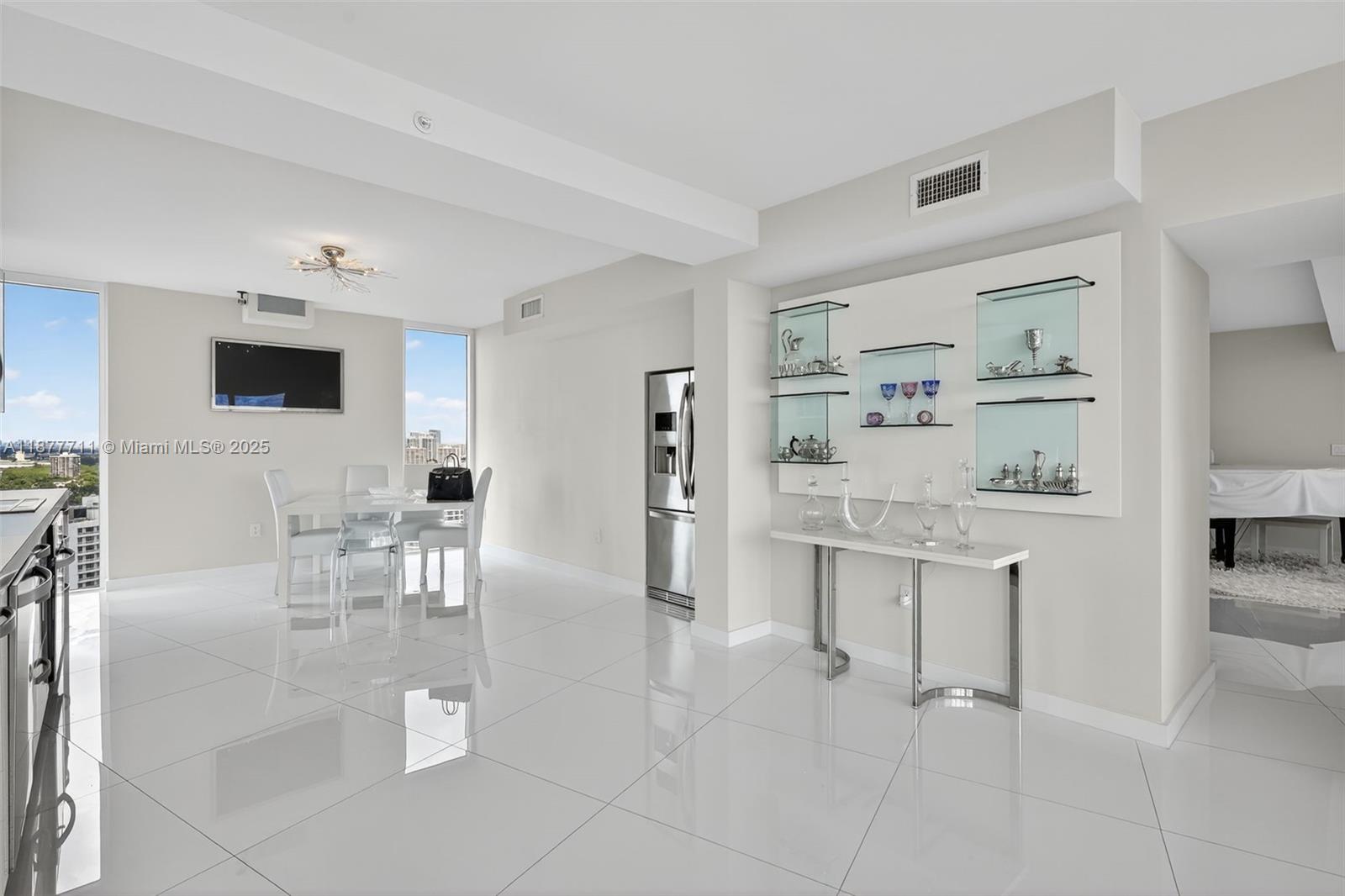 Photo of 3370 Hidden Bay Dr  #2915, Aventura, Florida, 33180 - 