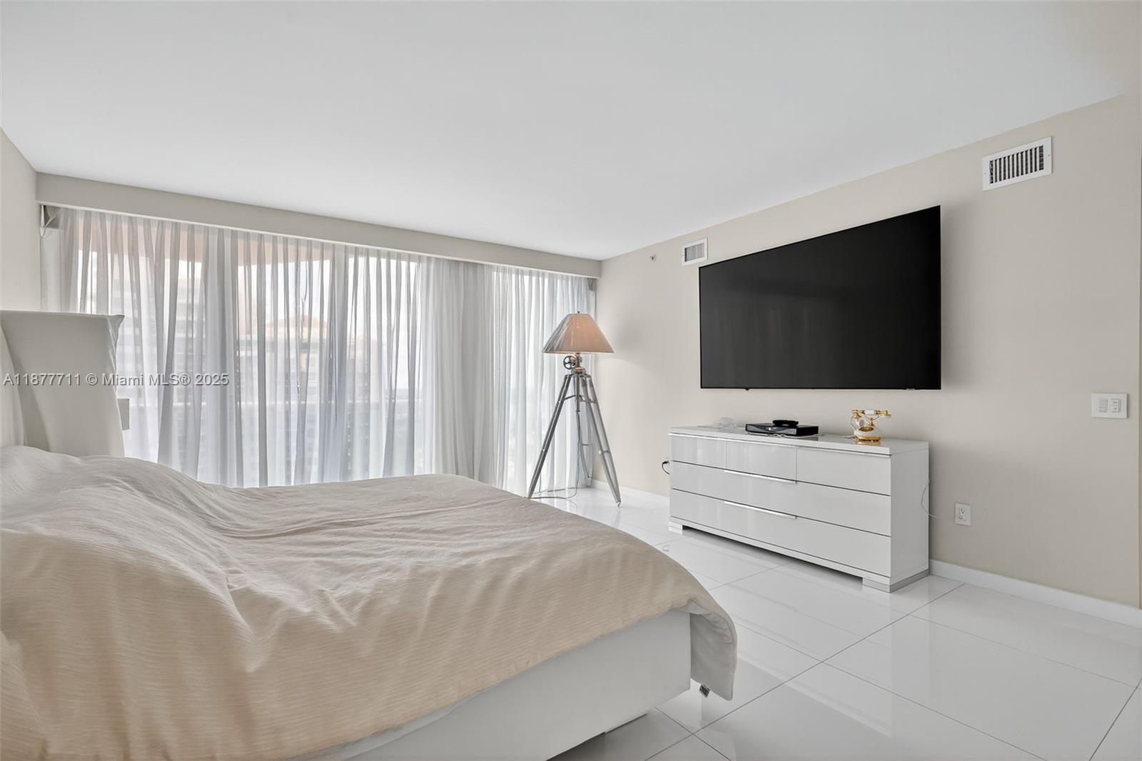 Photo of 3370 Hidden Bay Dr  #2915, Aventura, Florida, 33180 - 