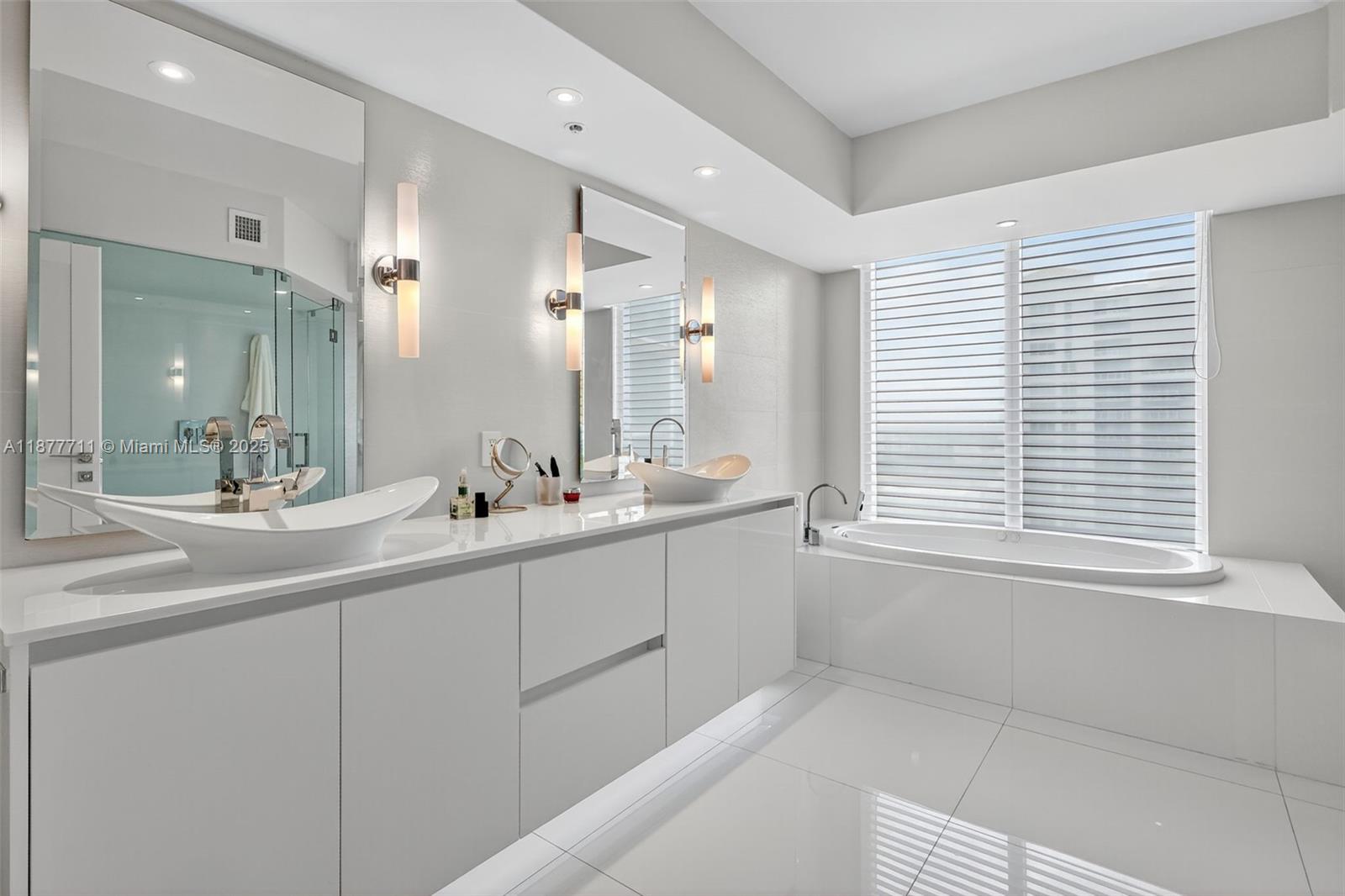 Photo of 3370 Hidden Bay Dr  #2915, Aventura, Florida, 33180 - 