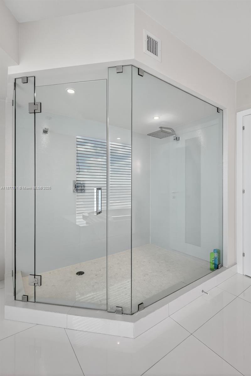 Photo of 3370 Hidden Bay Dr  #2915, Aventura, Florida, 33180 - 