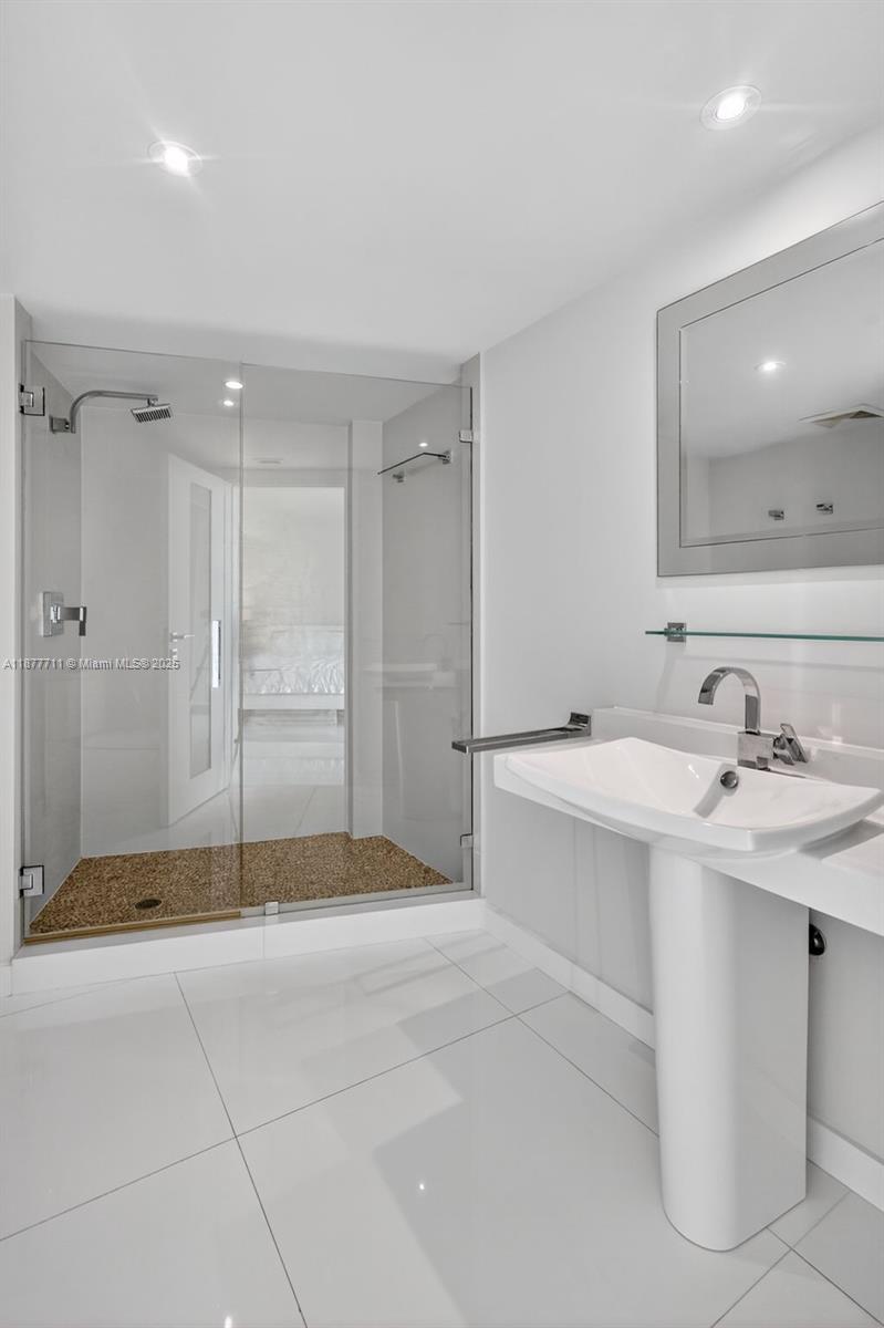 Photo of 3370 Hidden Bay Dr  #2915, Aventura, Florida, 33180 - 