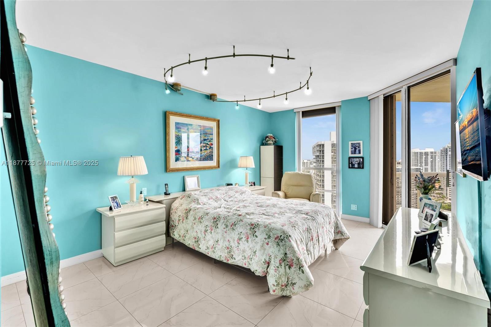Photo of 20191 Country Club Dr  #2602, Aventura, Florida, 33180 - 