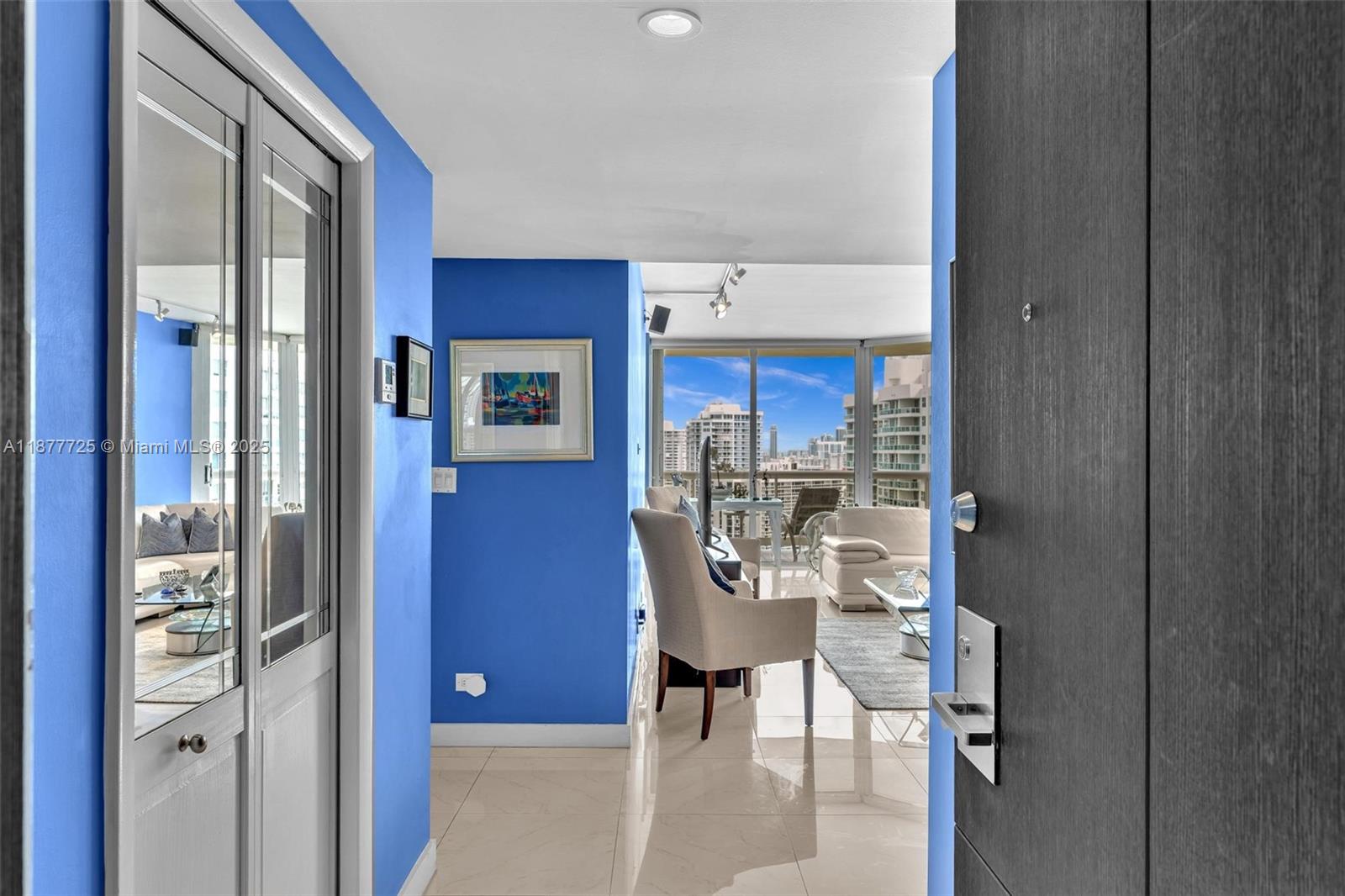 Photo of 20191 Country Club Dr  #2602, Aventura, Florida, 33180 - FOYER