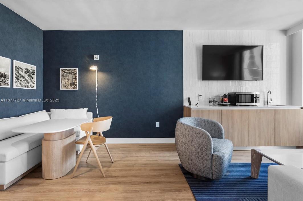 See details 1618 1 / 1 567 sq. ft. $ 2025-10-15 0 Photo