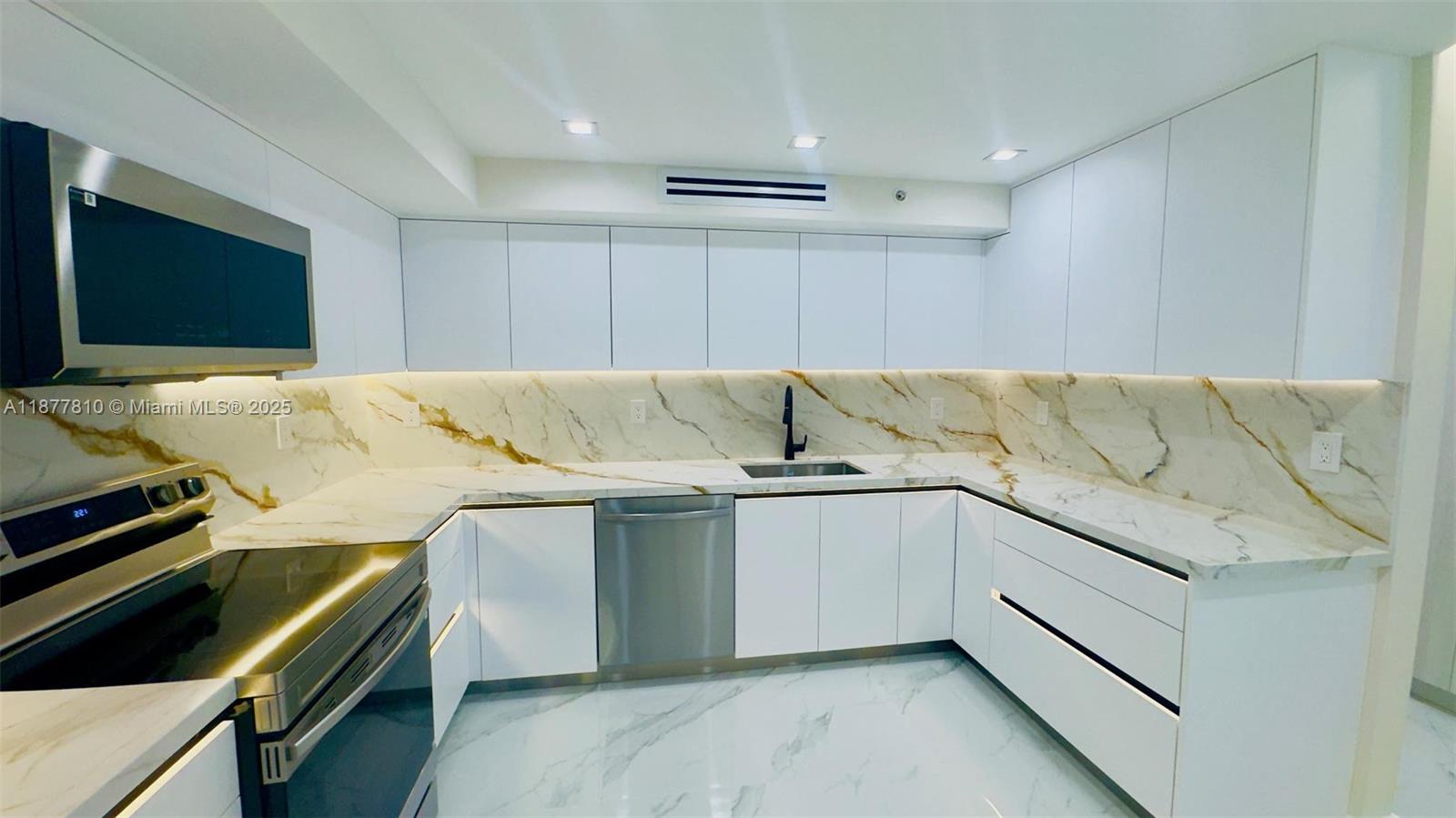 Photo of 3500 Mystic Pointe Dr  #1107, Aventura, Florida, 33180 - 