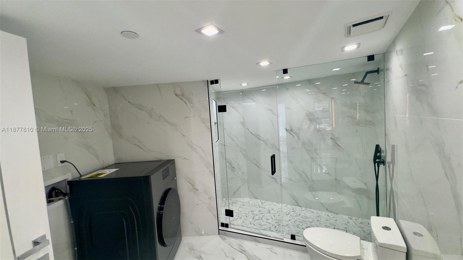 Photo of 3500 Mystic Pointe Dr  #1107, Aventura, Florida, 33180 - 