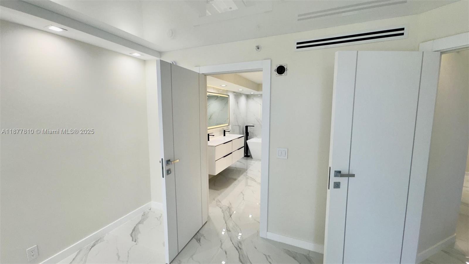 Photo of 3500 Mystic Pointe Dr  #1107, Aventura, Florida, 33180 - 
