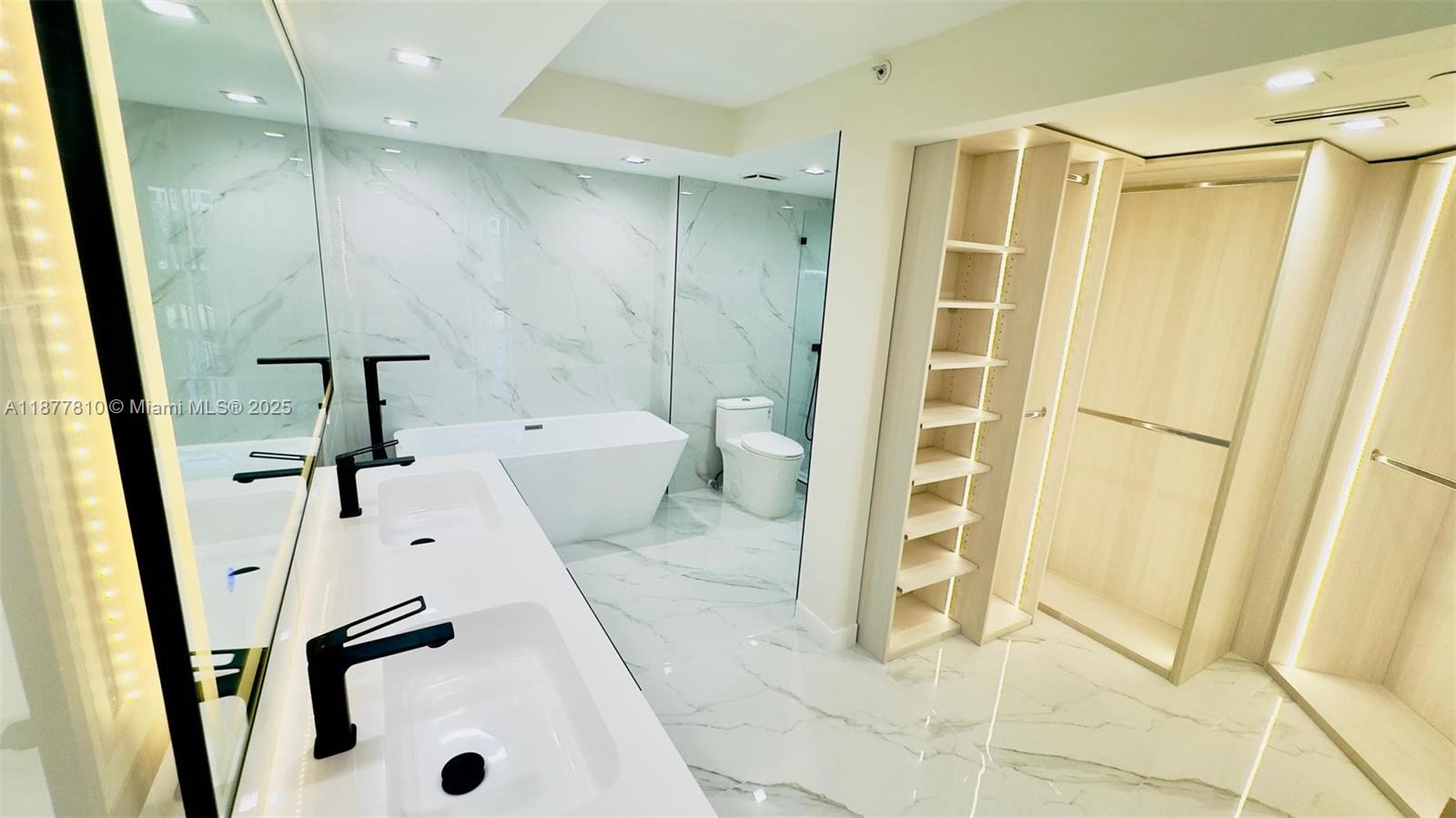 Photo of 3500 Mystic Pointe Dr  #1107, Aventura, Florida, 33180 - 