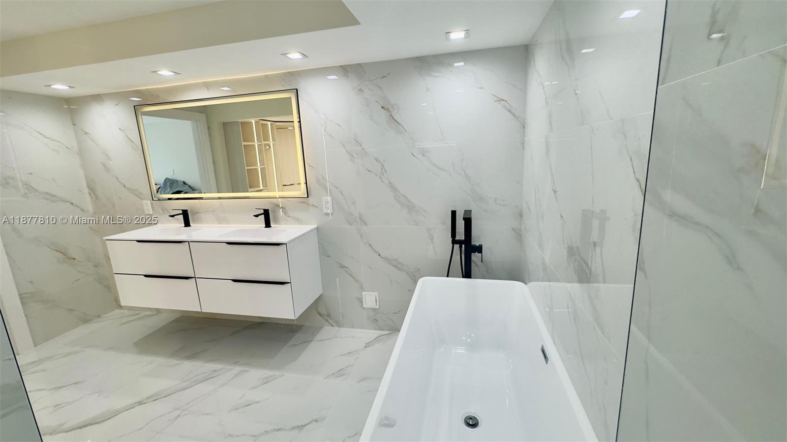 Photo of 3500 Mystic Pointe Dr  #1107, Aventura, Florida, 33180 - 