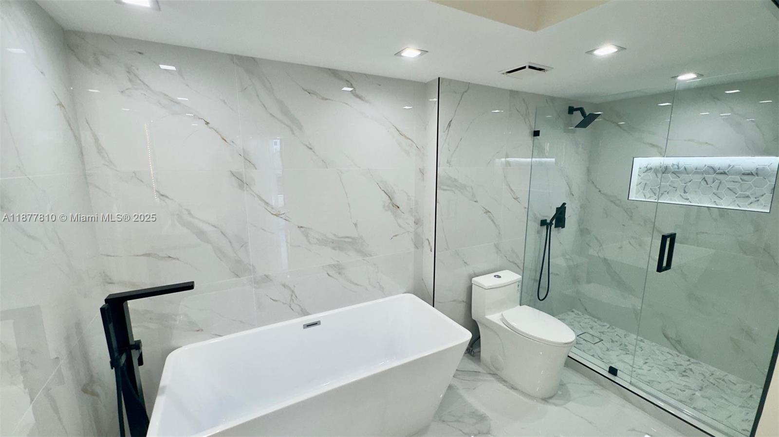 Photo of 3500 Mystic Pointe Dr  #1107, Aventura, Florida, 33180 - 