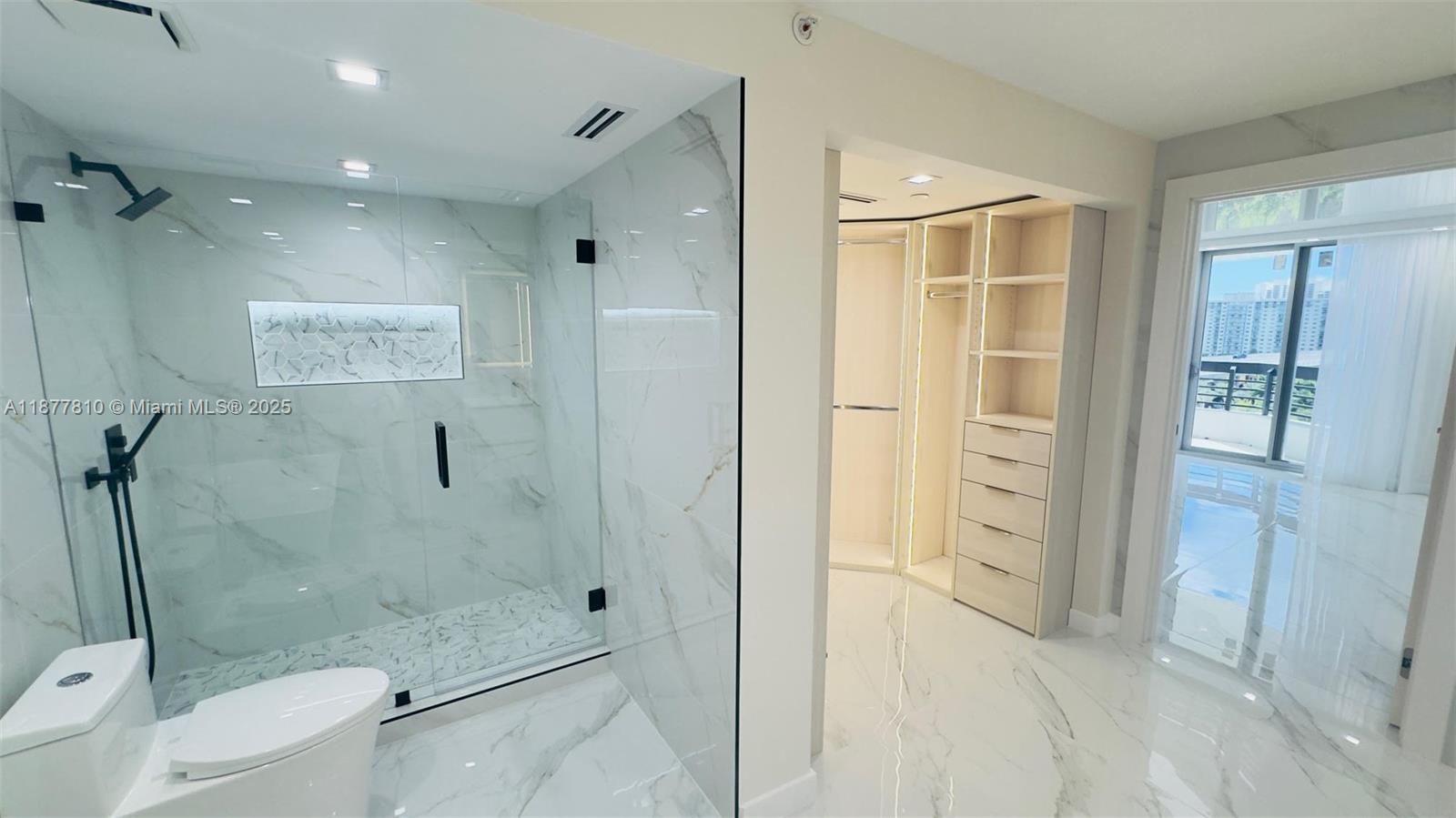 Photo of 3500 Mystic Pointe Dr  #1107, Aventura, Florida, 33180 - 