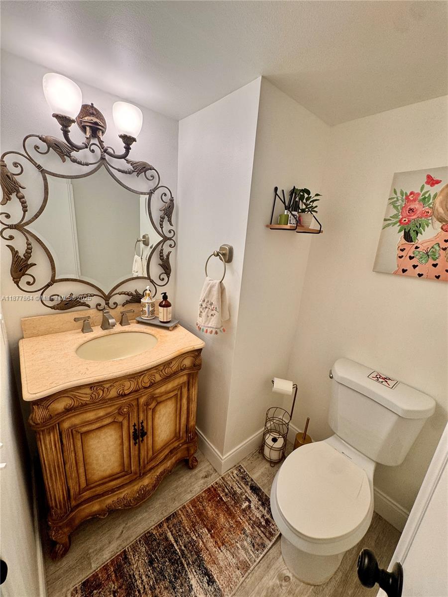 Photo of 2413 10th St  (2413), Hallandale Beach, Florida, 33009 - Half Bathroom