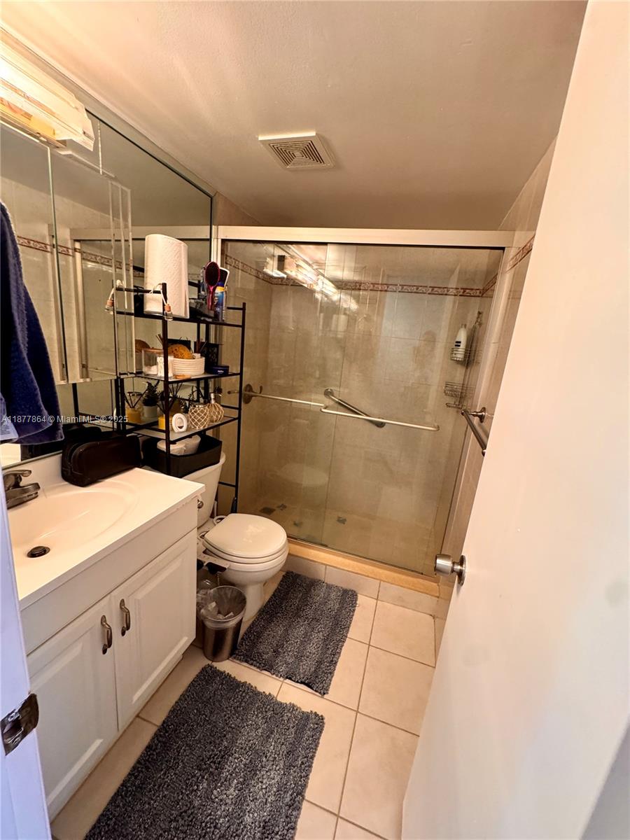Photo of 2413 10th St  (2413), Hallandale Beach, Florida, 33009 - 