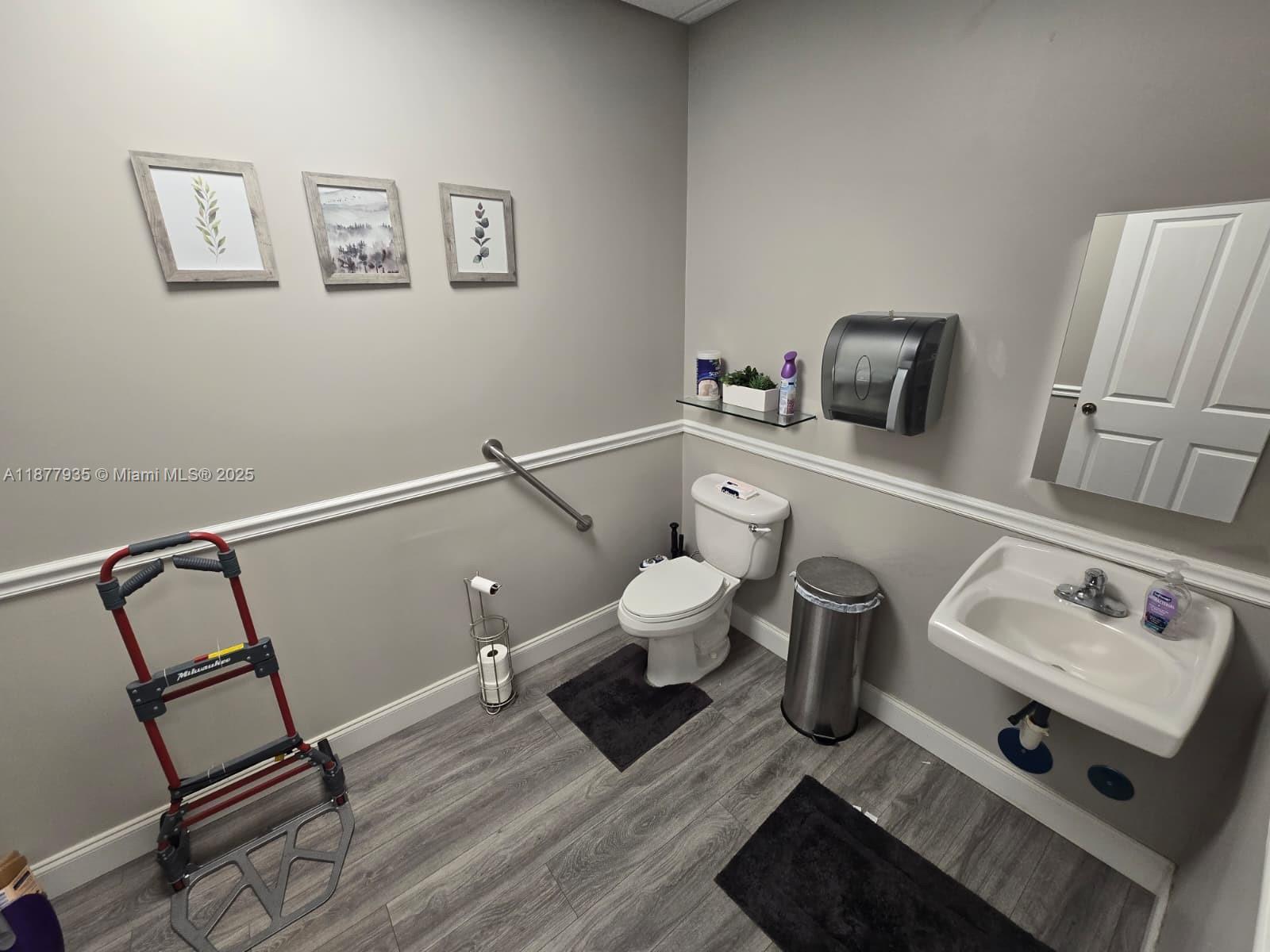 203  /   sq. ft. $ 2025-09-13 0 Photo