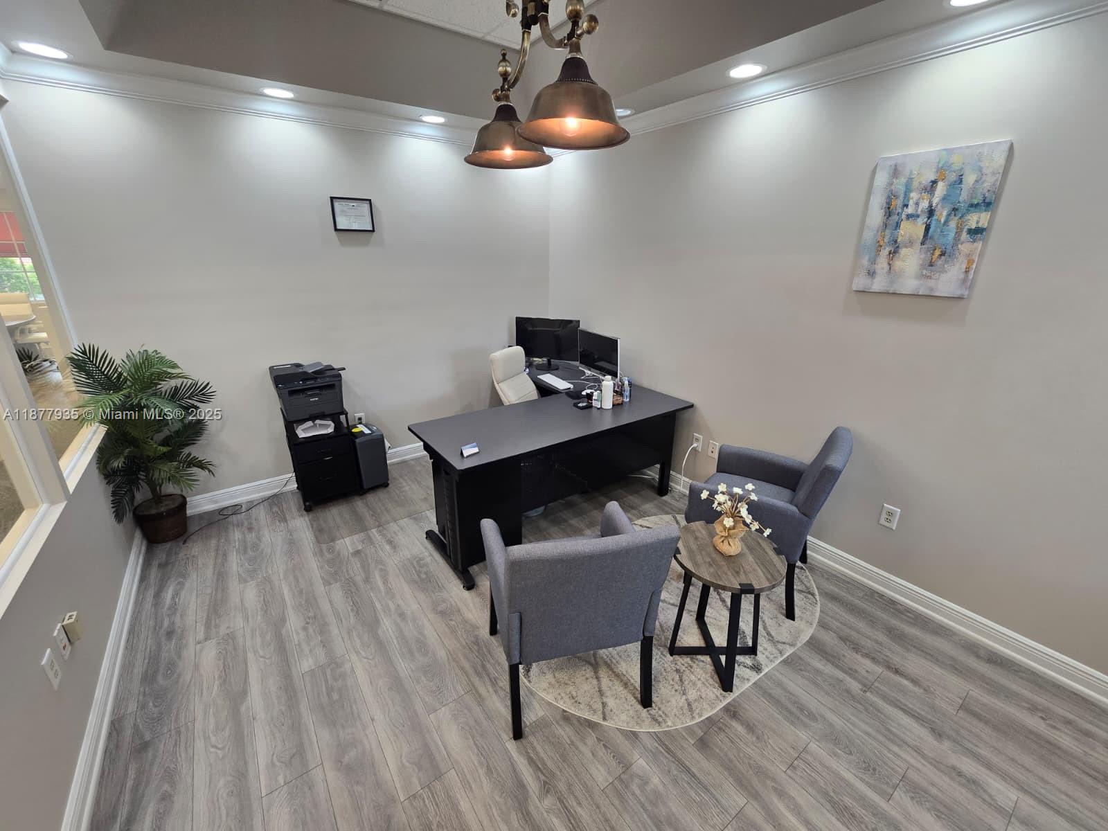 203  /   sq. ft. $ 2025-09-13 0 Photo