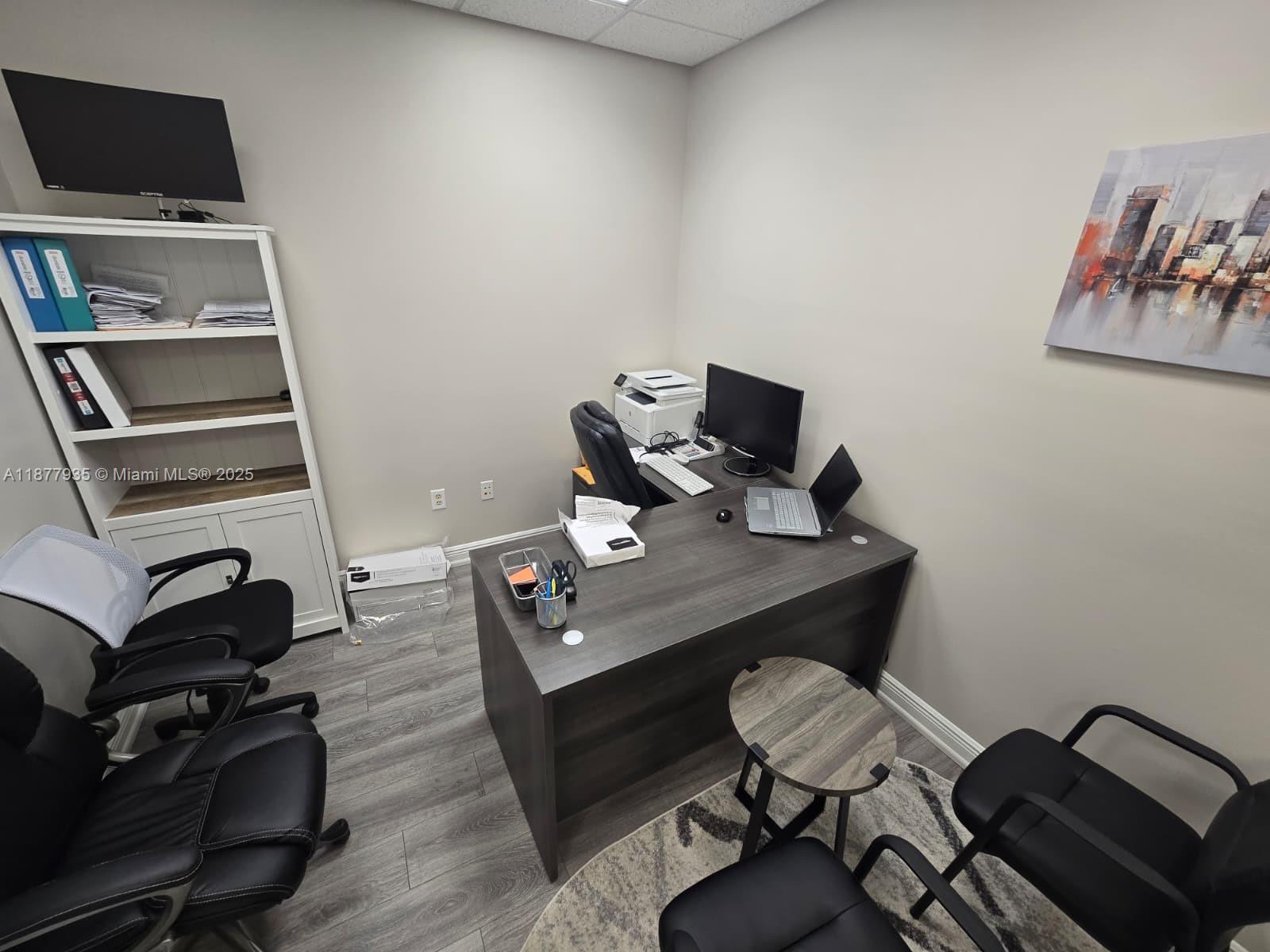 203  /   sq. ft. $ 2025-09-13 0 Photo