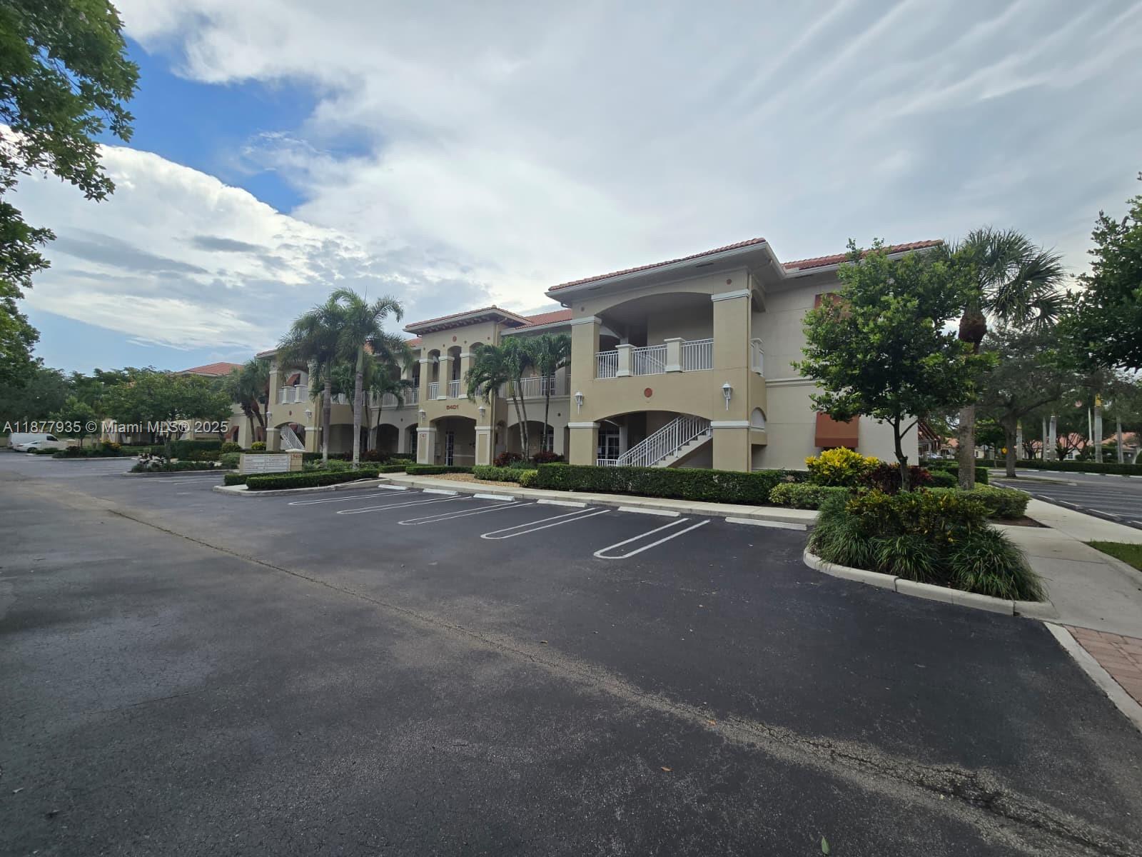 203  /   sq. ft. $ 2025-09-13 0 Photo