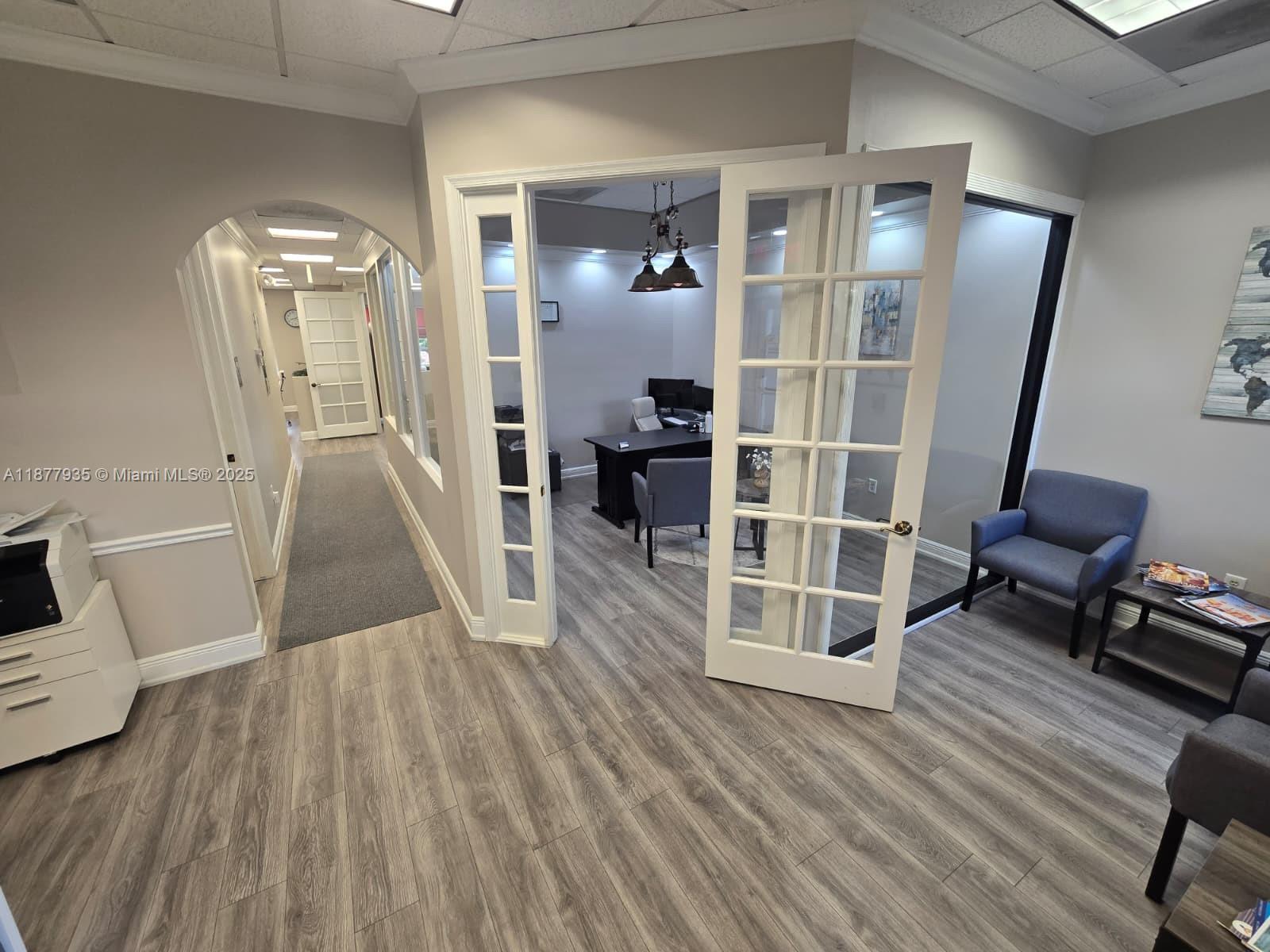 203  /   sq. ft. $ 2025-09-13 0 Photo