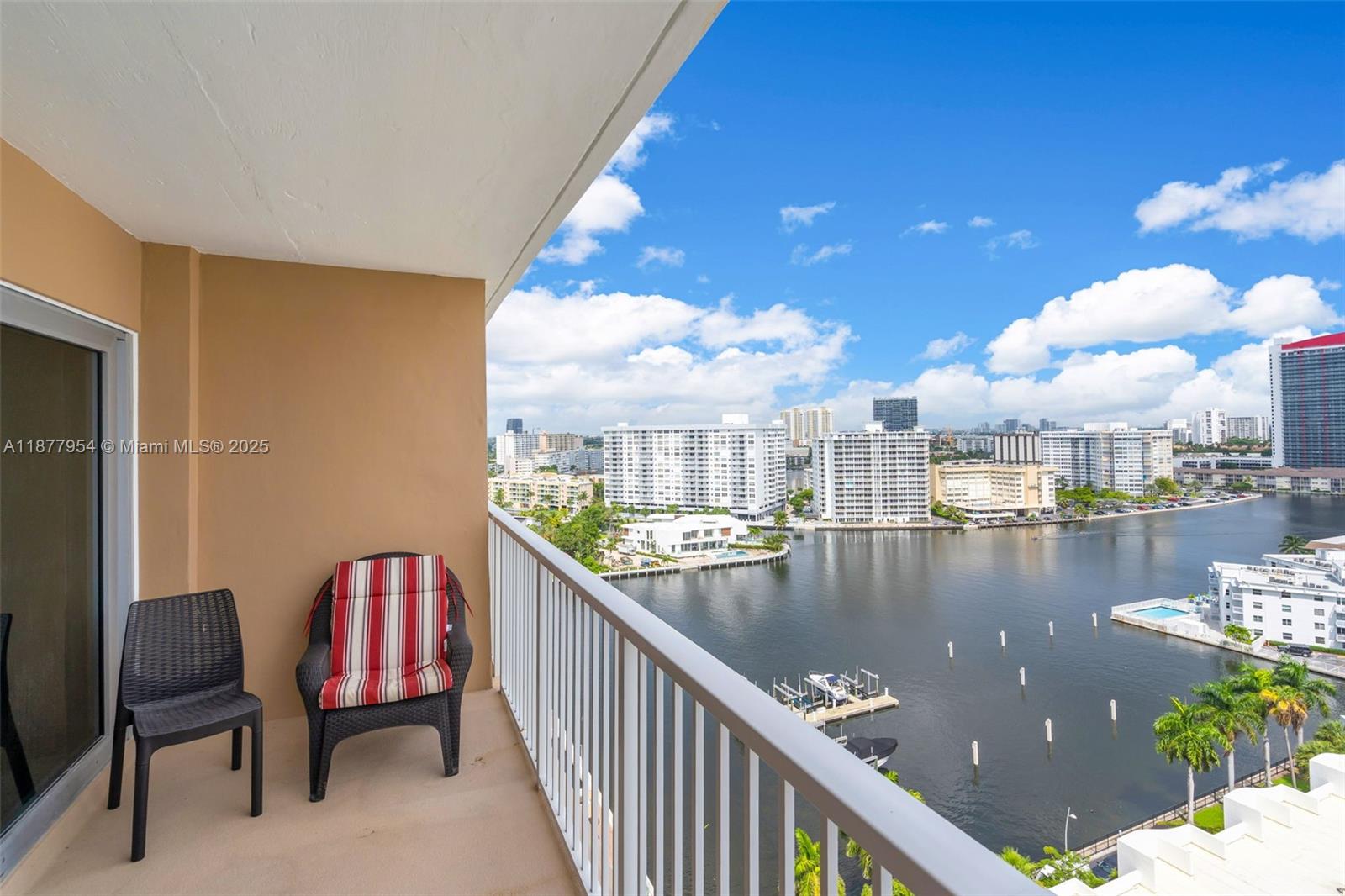 15B 1 / 1 798 sq. ft. $ 2025-09-13 0 foto