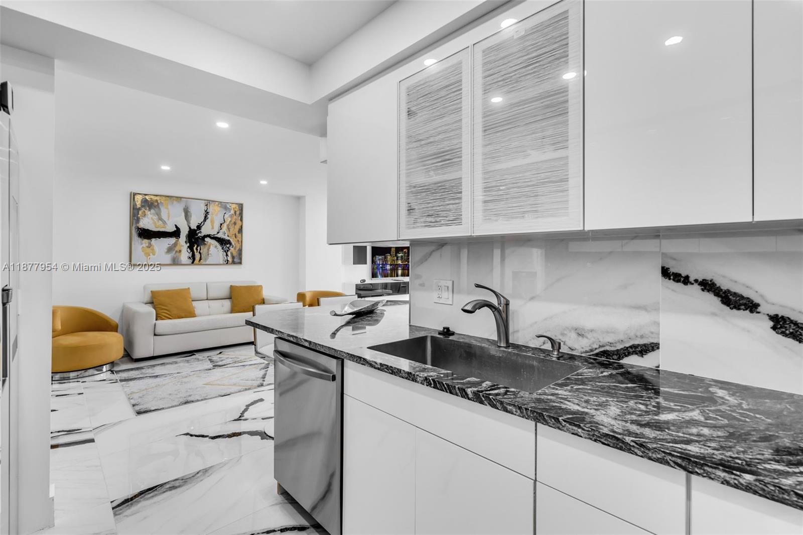 15B 1 / 1 798 sq. ft. $ 2025-09-13 0 foto