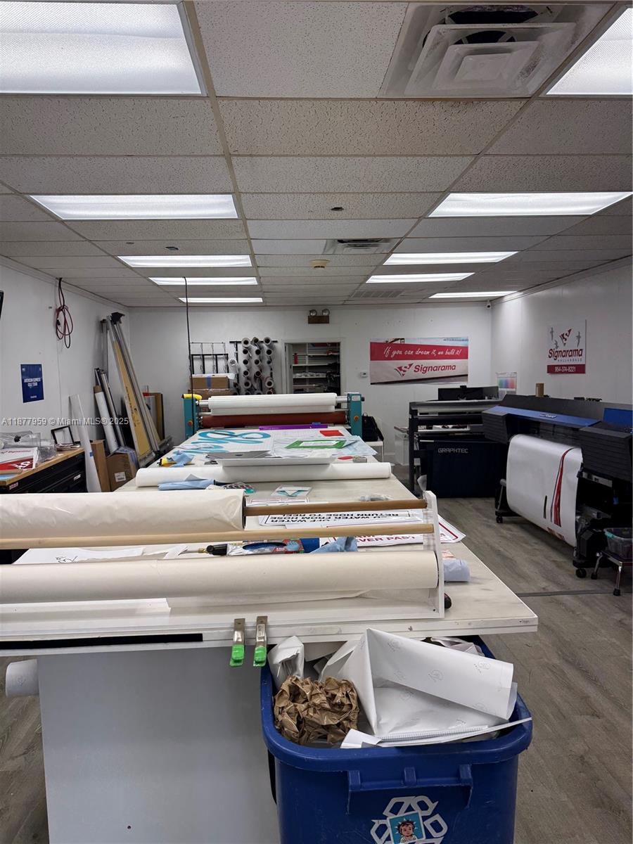   /   sq. ft. $ 2025-09-13 0 Photo