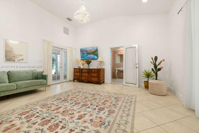   /   sq. ft. $ 2025-09-13 0 Photo