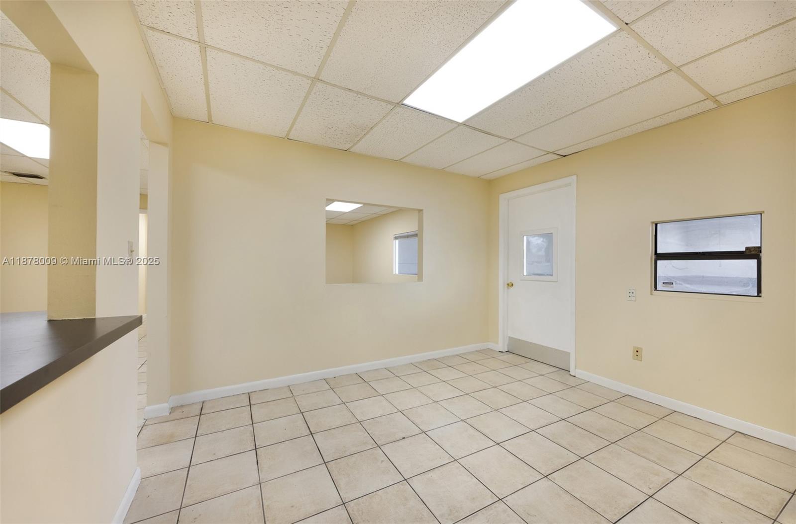 See details / sq. ft. $ 2025-09-28 0 Photo