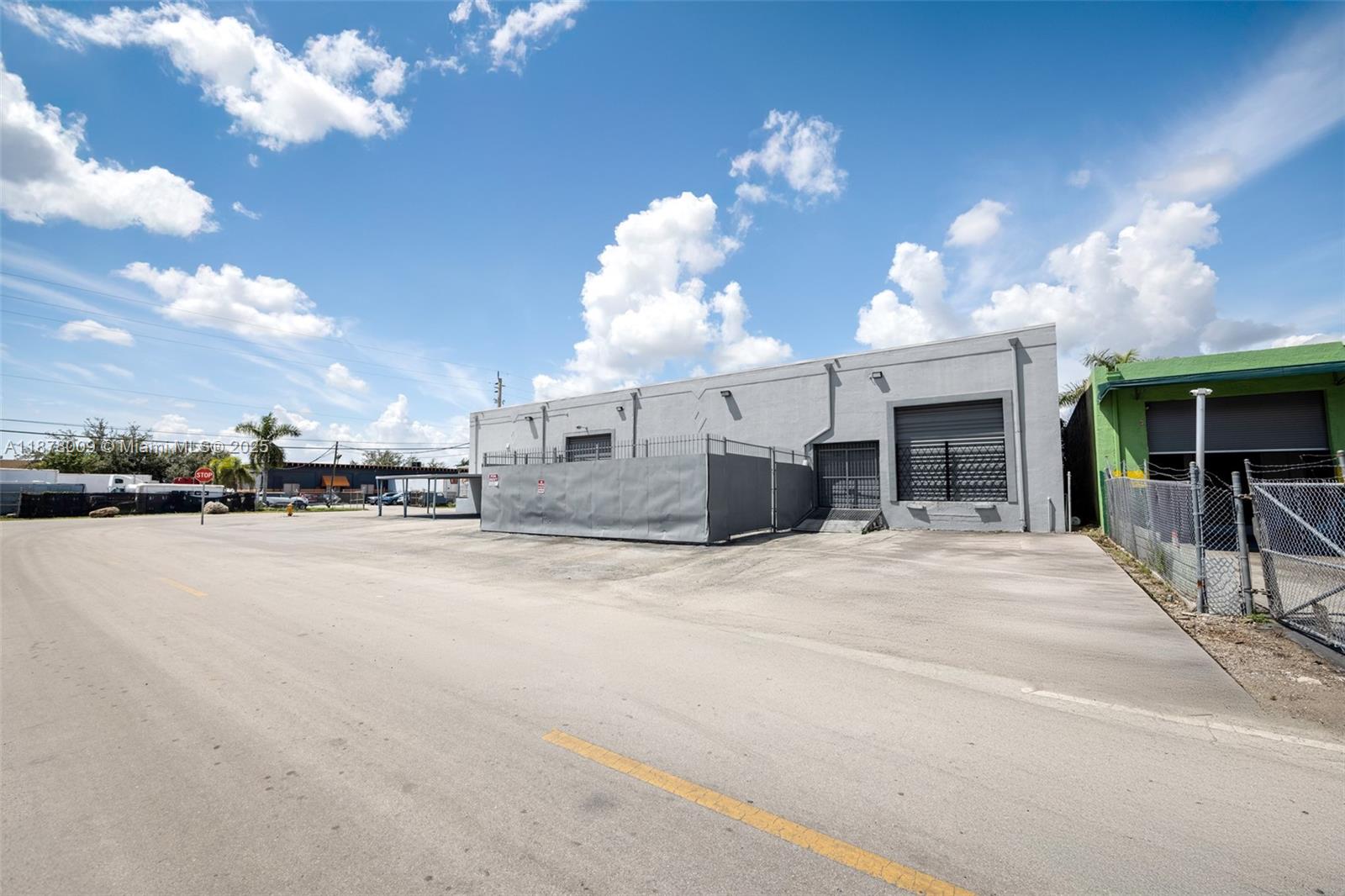 See details / sq. ft. $ 2025-09-28 0 Photo