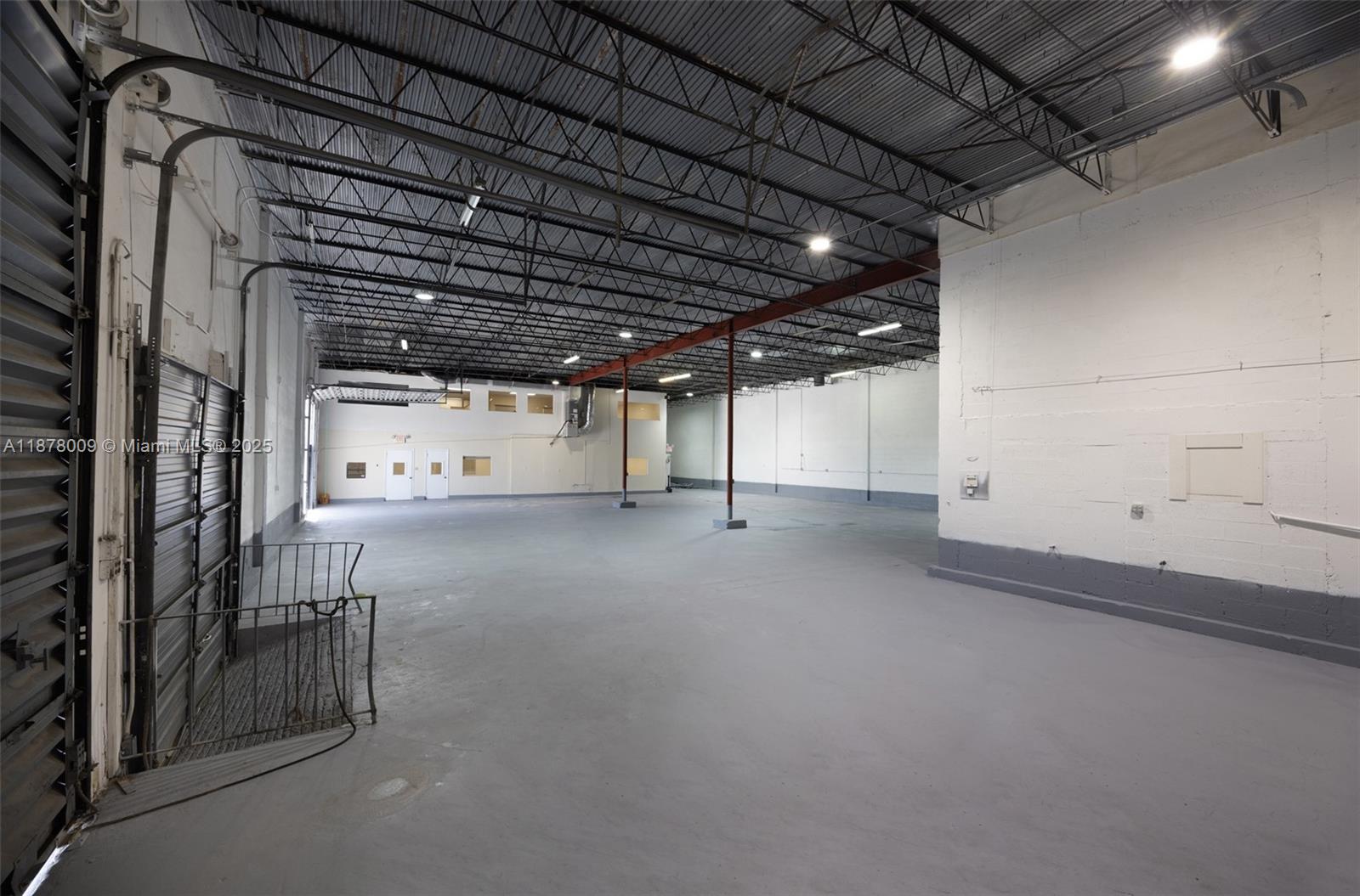 See details / sq. ft. $ 2025-09-28 0 Photo