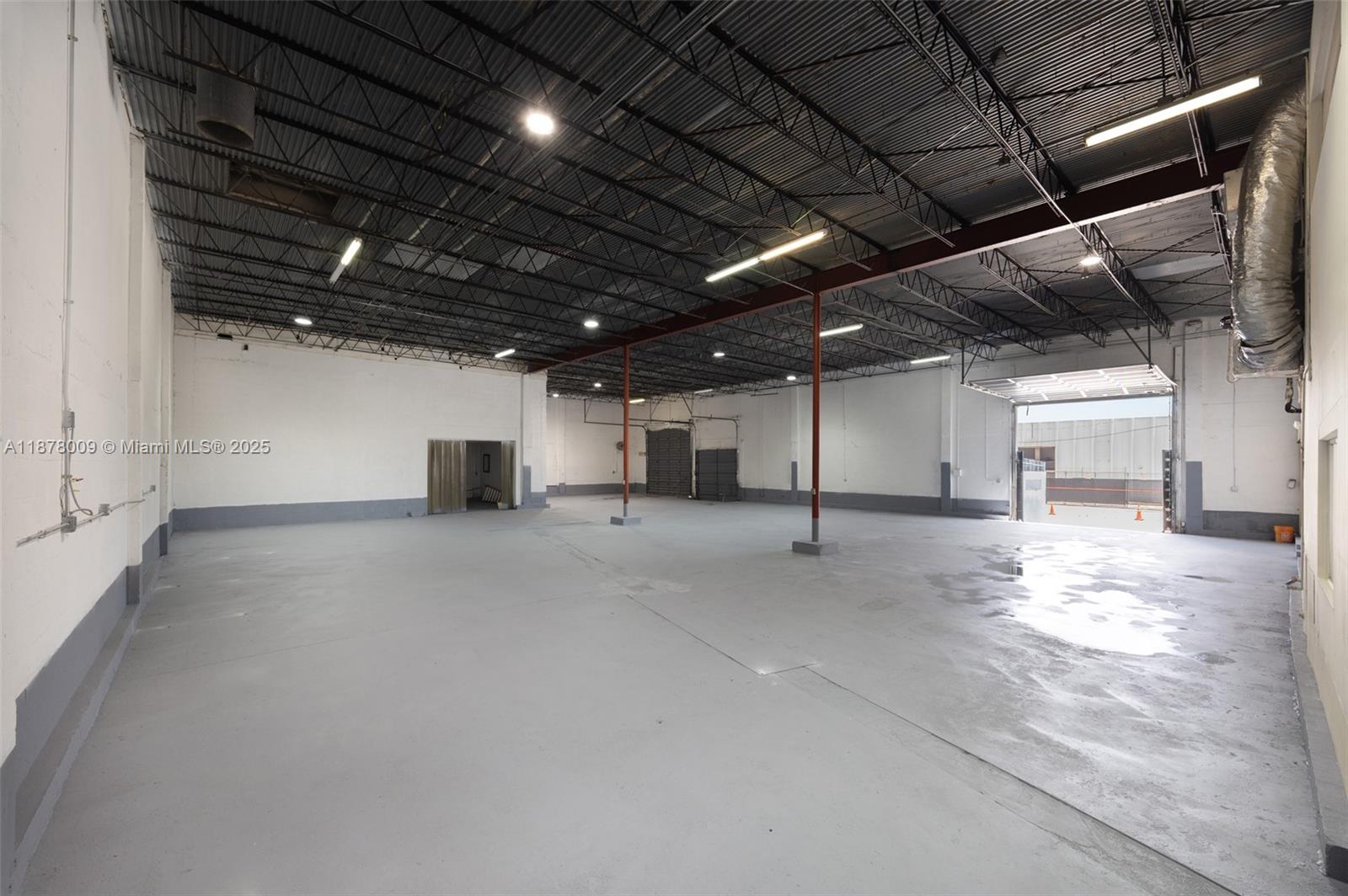 See details / sq. ft. $ 2025-09-28 0 Photo