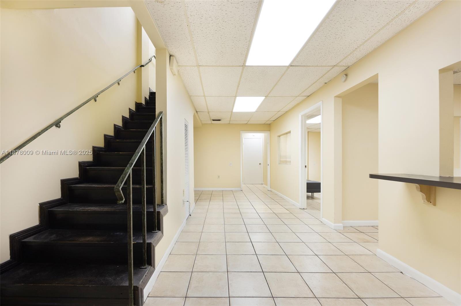 See details / sq. ft. $ 2025-09-28 0 Photo