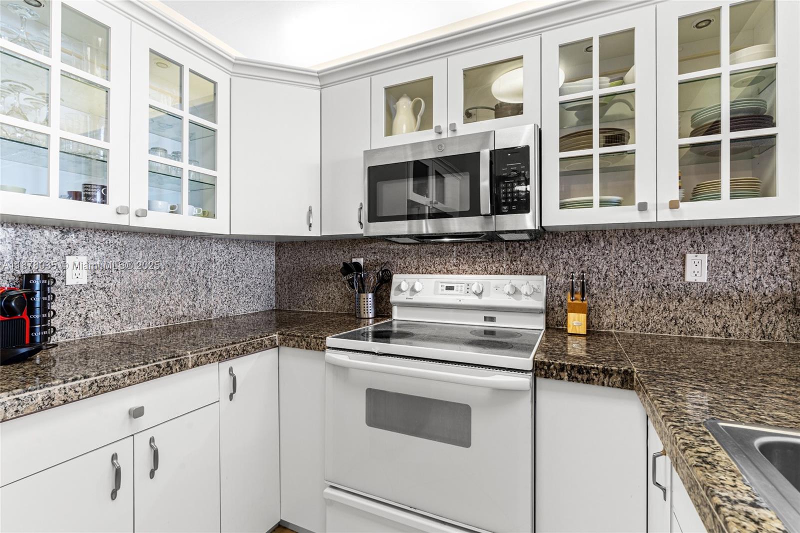 Photo of 3725 Ocean Dr  #1609, Hollywood, Florida, 33019 - 