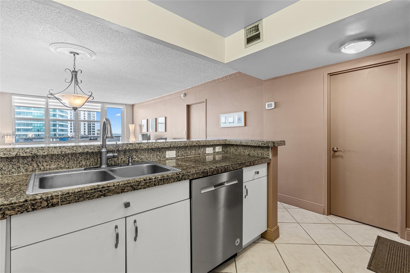 Photo of 3725 Ocean Dr  #1609, Hollywood, Florida, 33019 - 