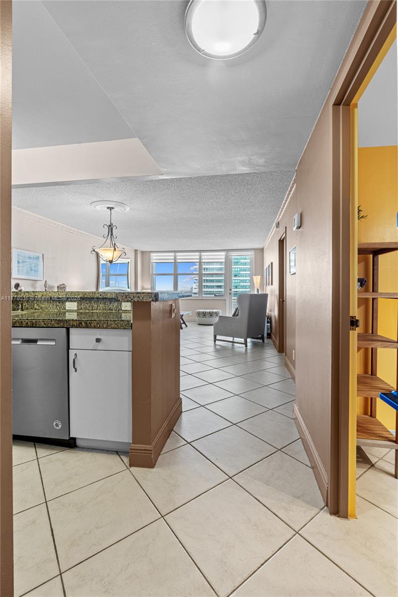 Photo of 3725 Ocean Dr  #1609, Hollywood, Florida, 33019 - 