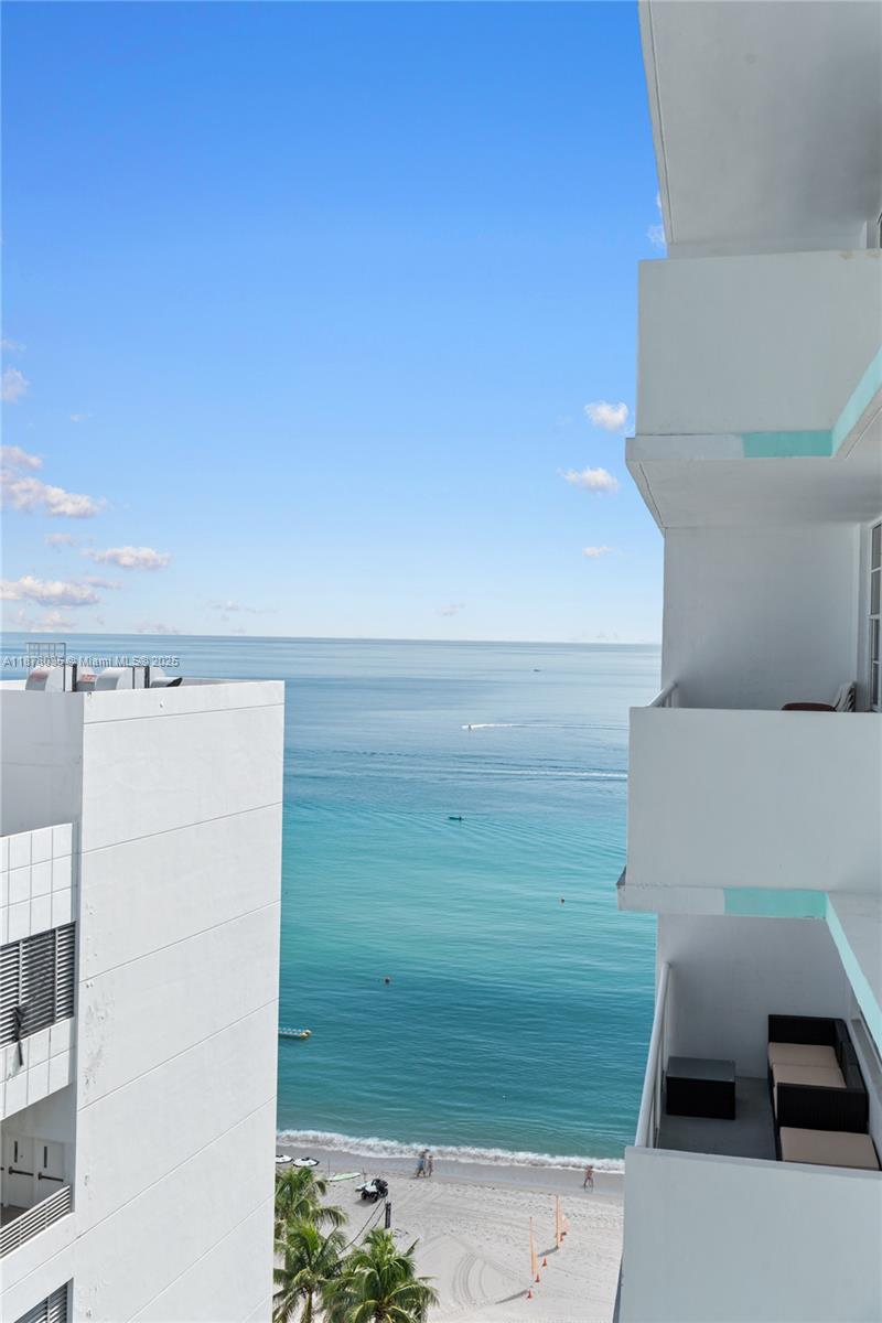 Photo of 3725 Ocean Dr  #1609, Hollywood, Florida, 33019 - 