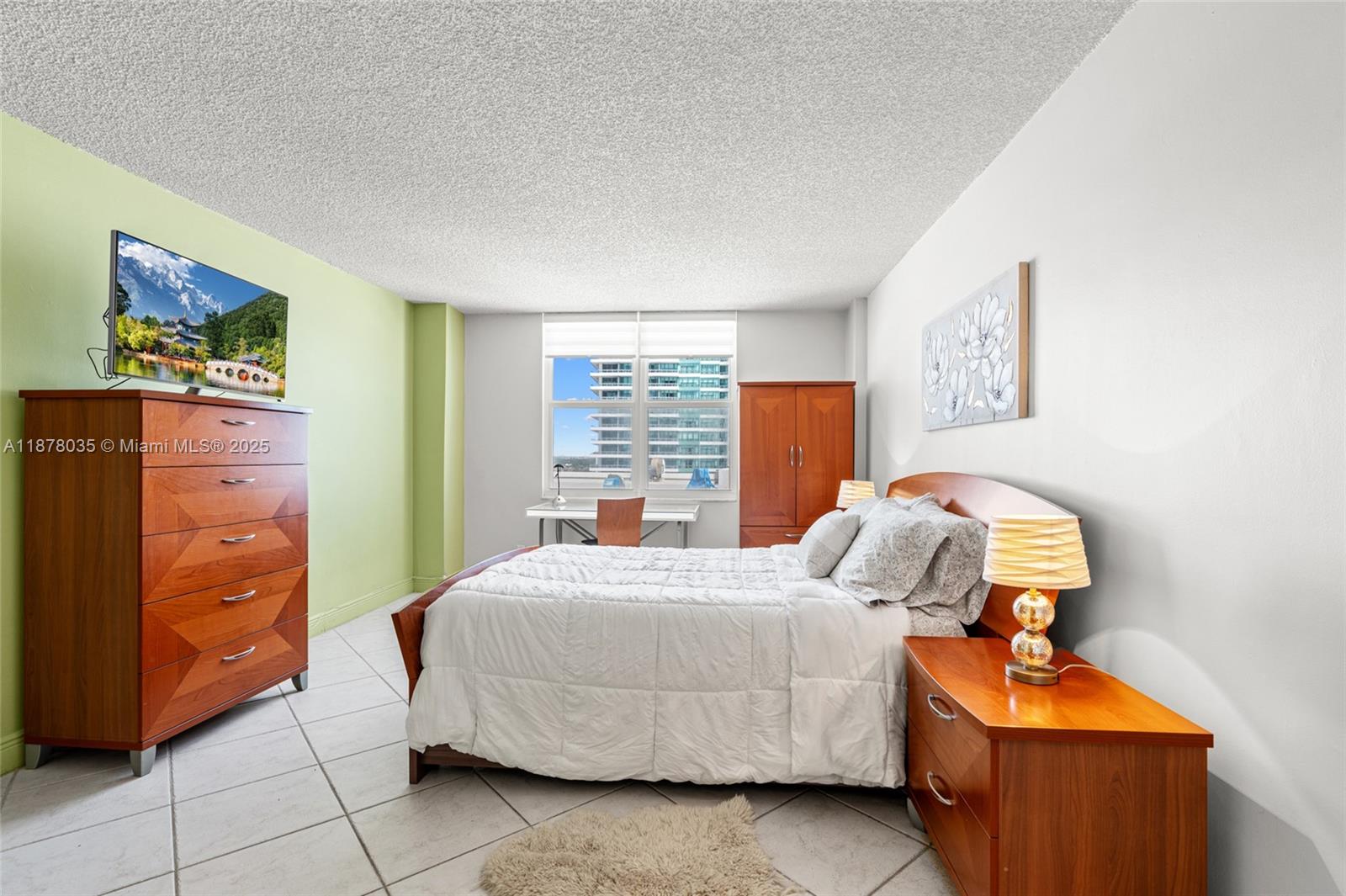 Photo of 3725 Ocean Dr  #1609, Hollywood, Florida, 33019 - 