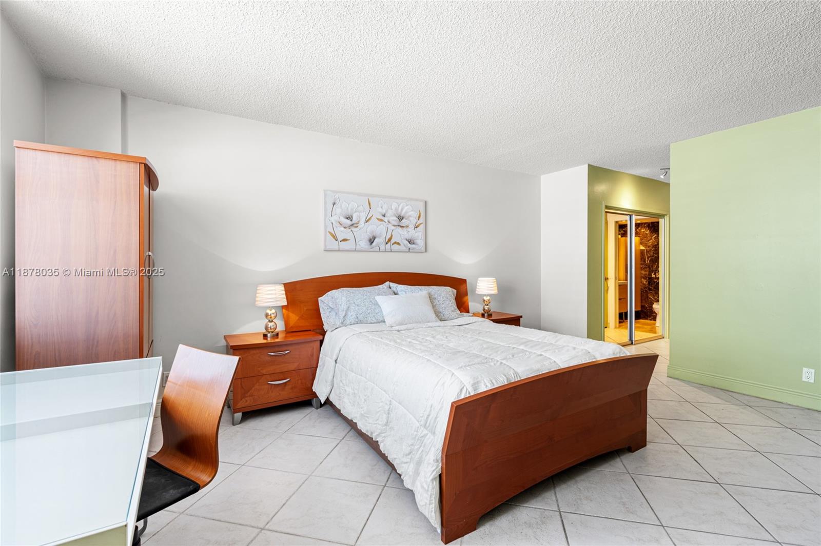 Photo of 3725 Ocean Dr  #1609, Hollywood, Florida, 33019 - 