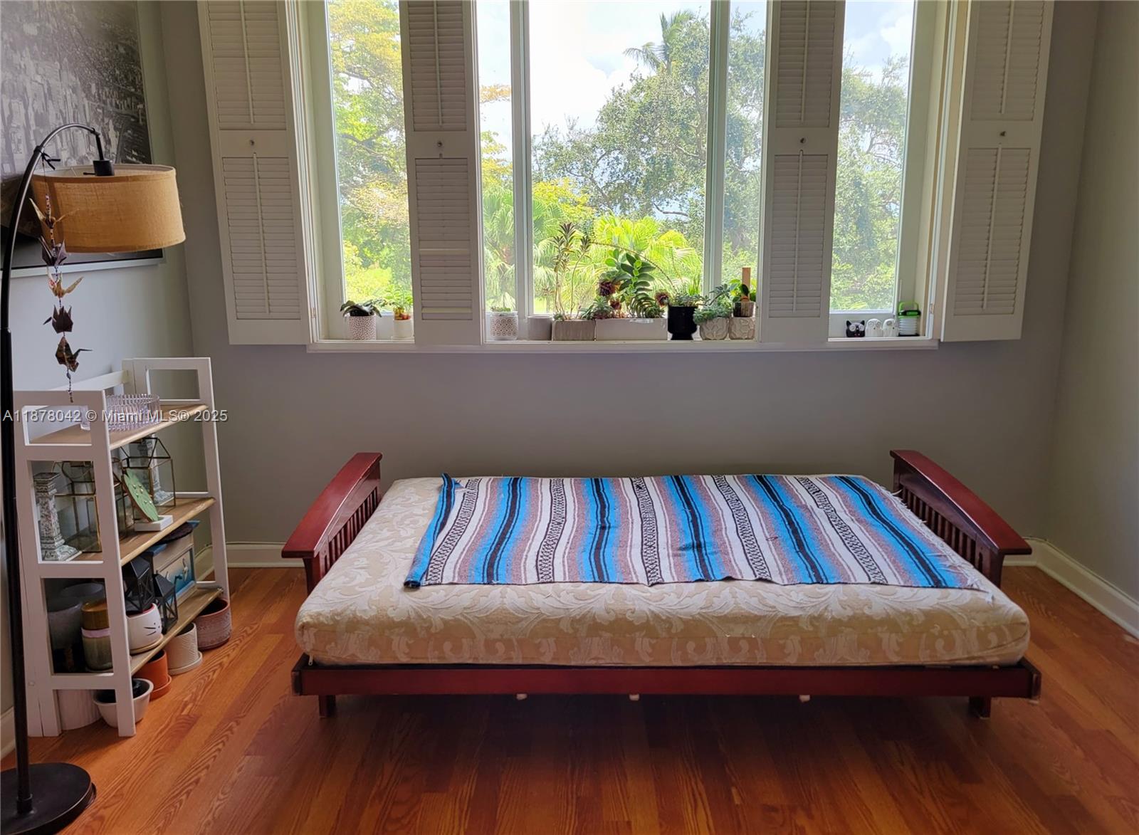 303 2 / 2 1132 sq. ft. $ 2025-09-13 0 Photo