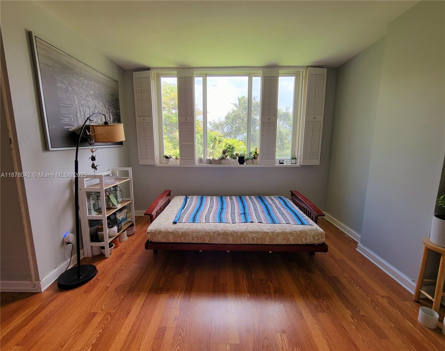 303 2 / 2 1132 sq. ft. $ 2025-09-13 0 Photo