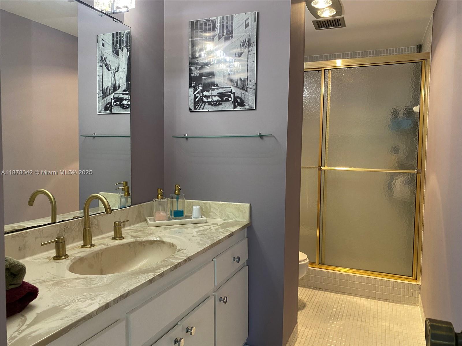 303 2 / 2 1132 sq. ft. $ 2025-09-13 0 Photo