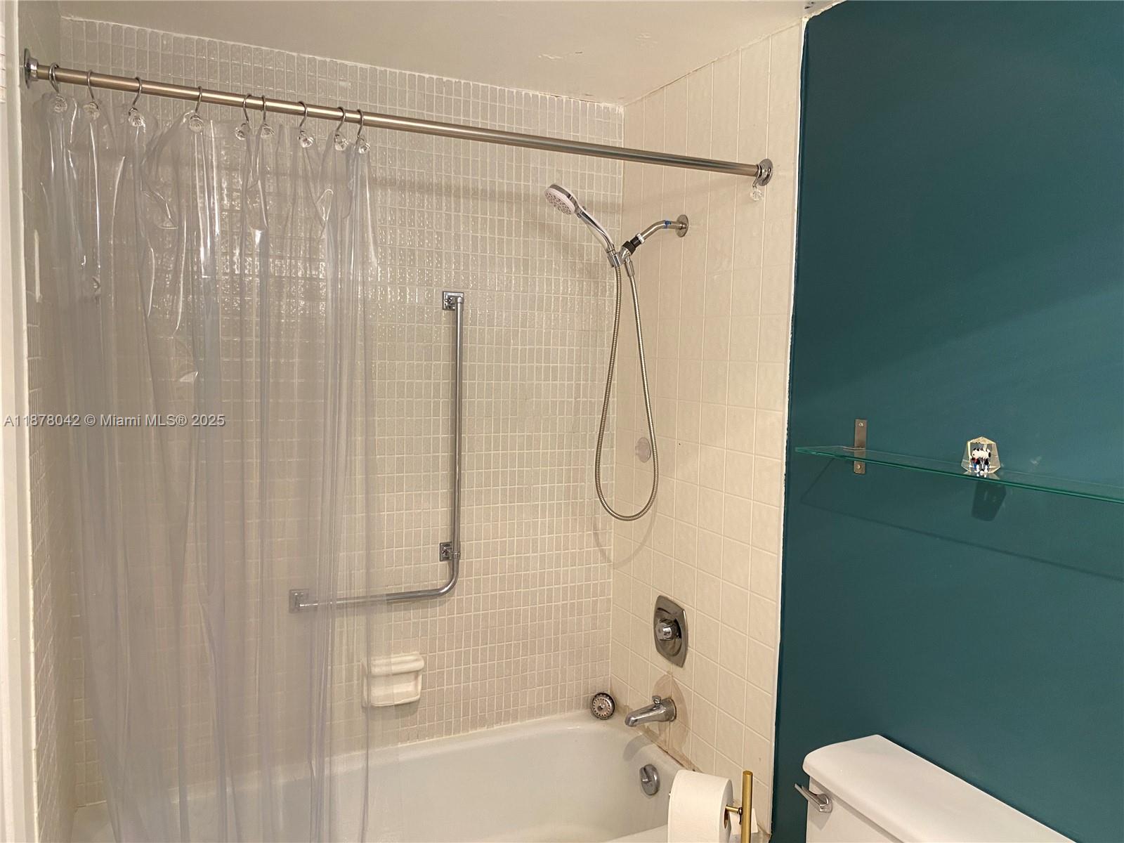 303 2 / 2 1132 sq. ft. $ 2025-09-13 0 Photo