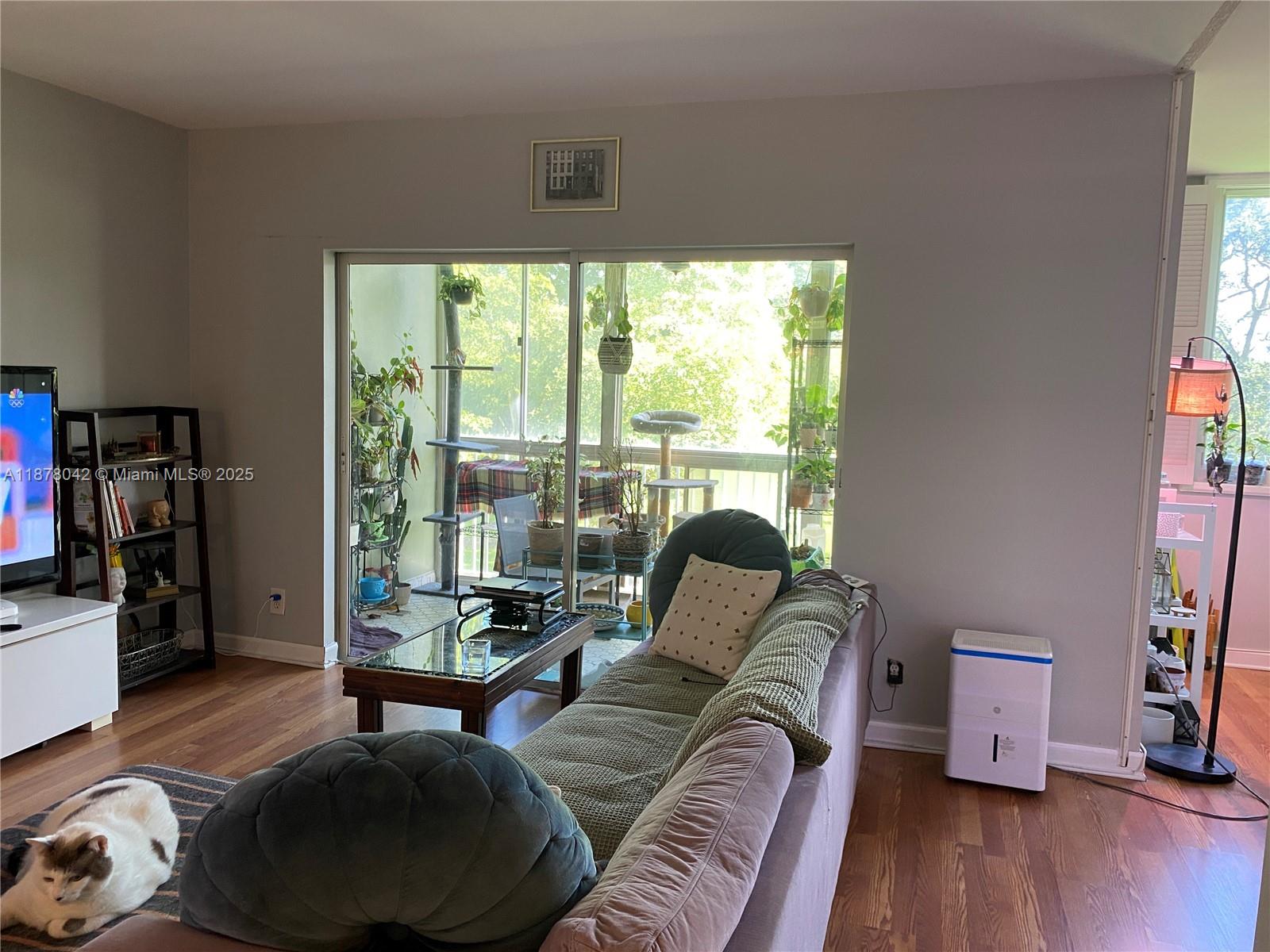 303 2 / 2 1132 sq. ft. $ 2025-09-13 0 Photo