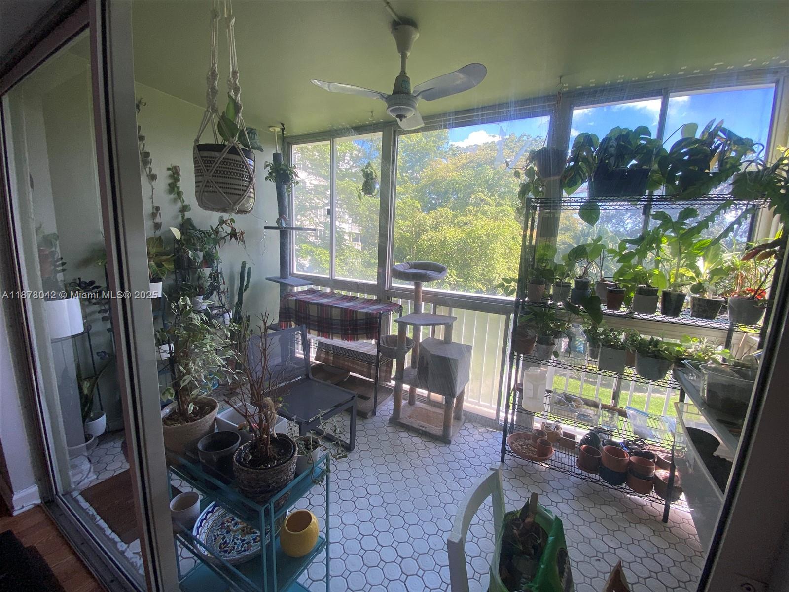 303 2 / 2 1132 sq. ft. $ 2025-09-13 0 Photo