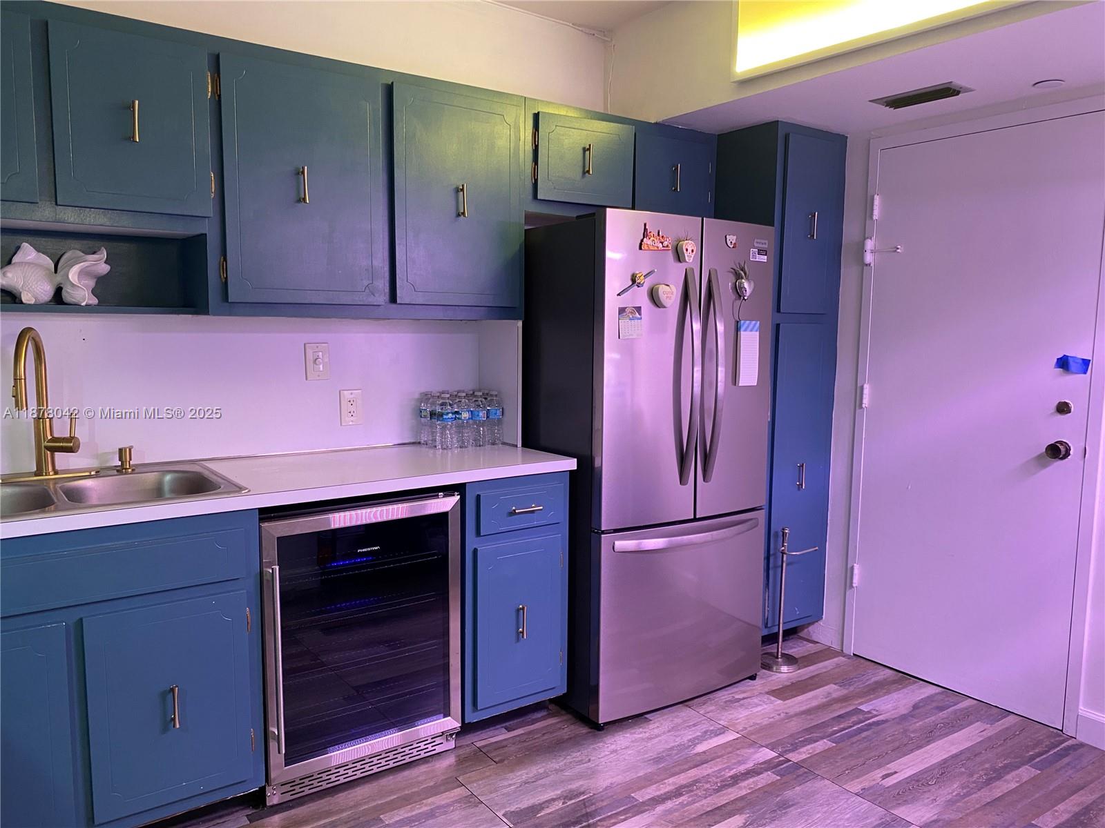 303 2 / 2 1132 sq. ft. $ 2025-09-13 0 Photo