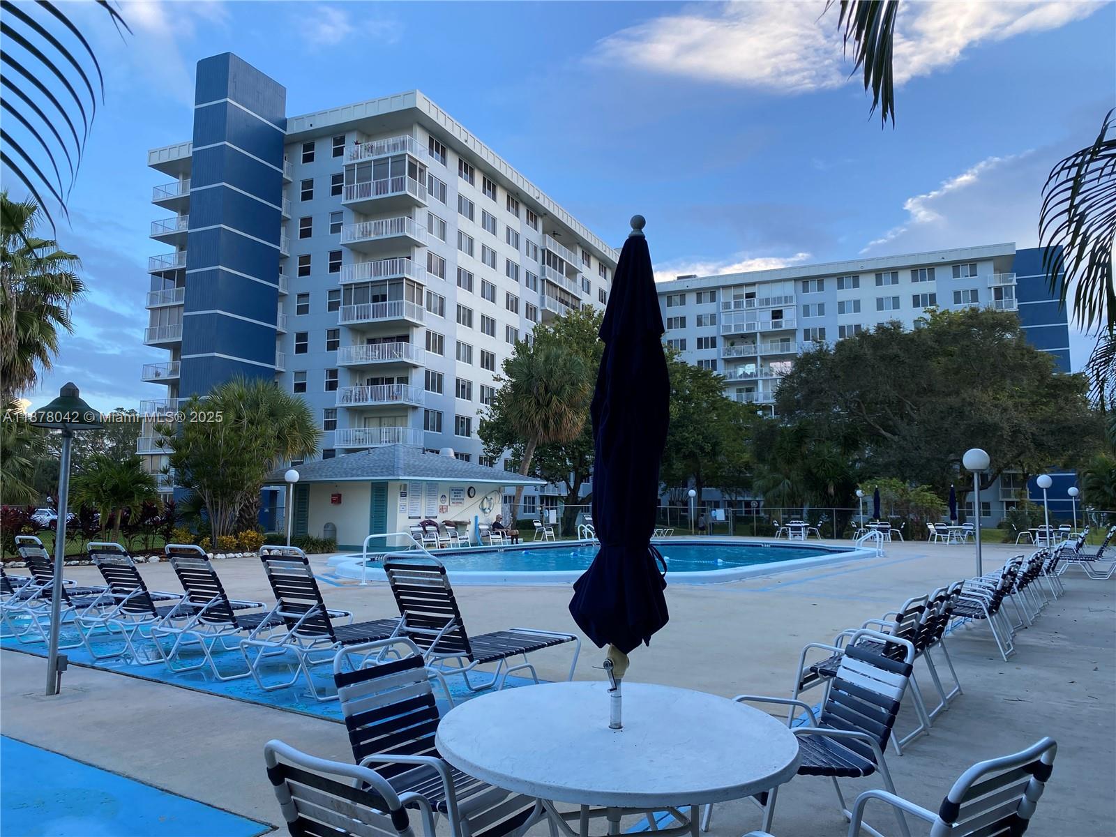 303 2 / 2 1132 sq. ft. $ 2025-09-13 0 Photo