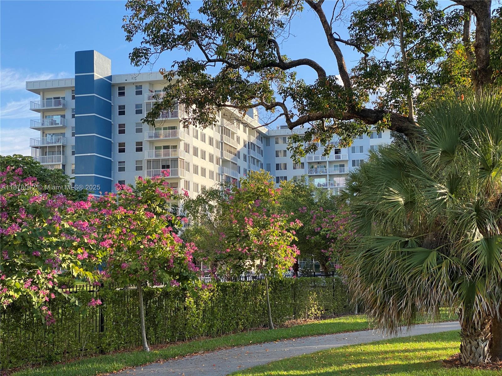 303 2 / 2 1132 sq. ft. $ 2025-09-13 0 Photo