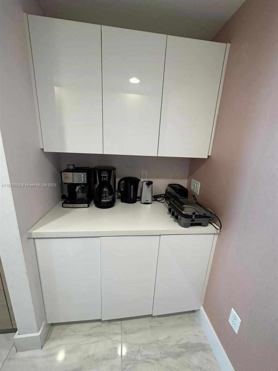 Photo of 17301 Biscayne Blvd  #1706, North Miami Beach, Florida, 33160 - 
