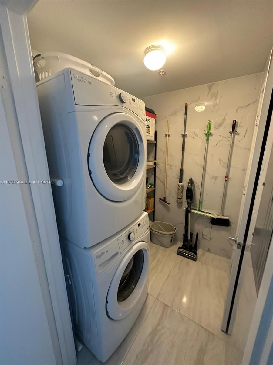 Photo of 17301 Biscayne Blvd  #1706, North Miami Beach, Florida, 33160 - Ample laundry space.