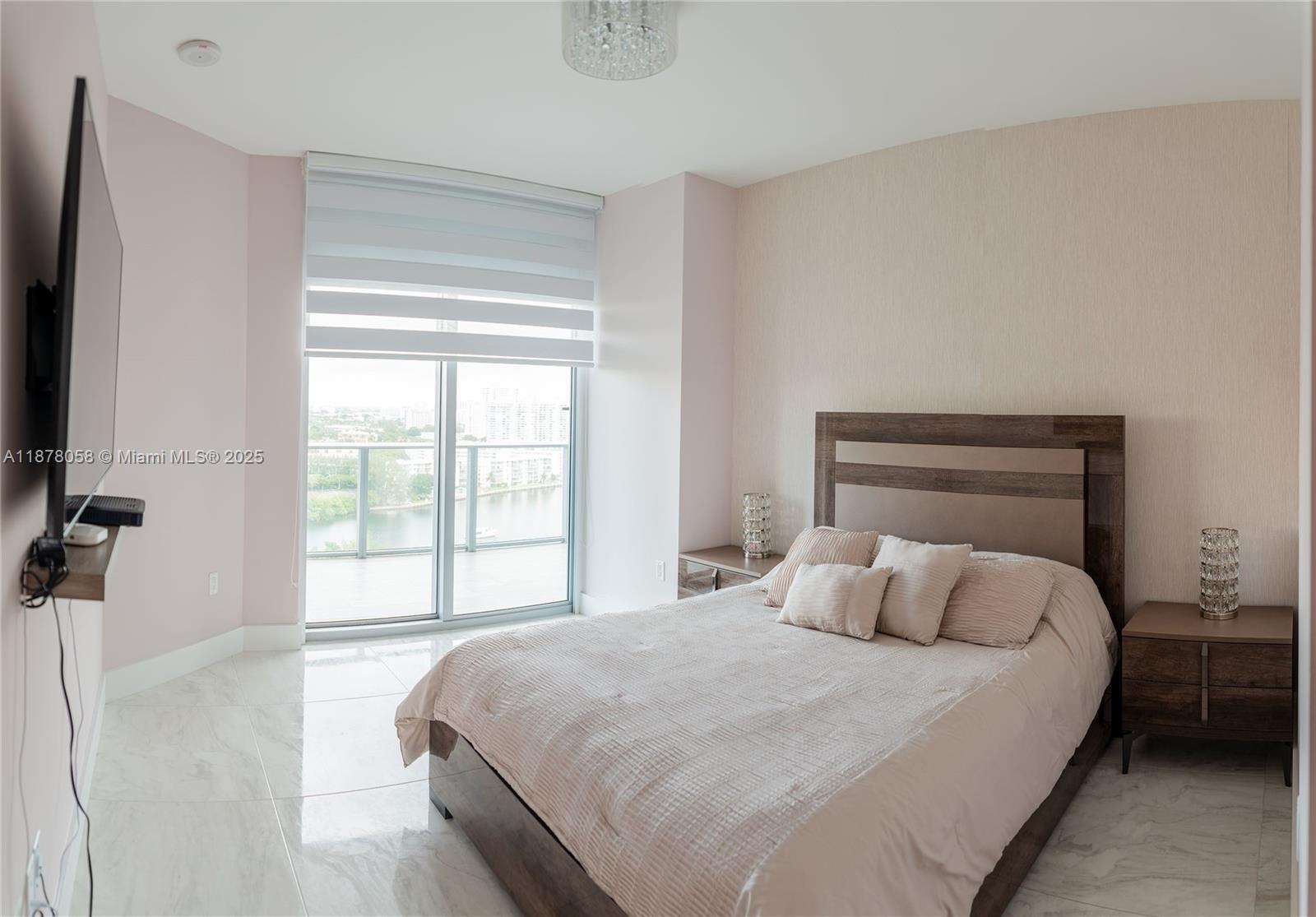 Photo of 17301 Biscayne Blvd  #1706, North Miami Beach, Florida, 33160 - #3