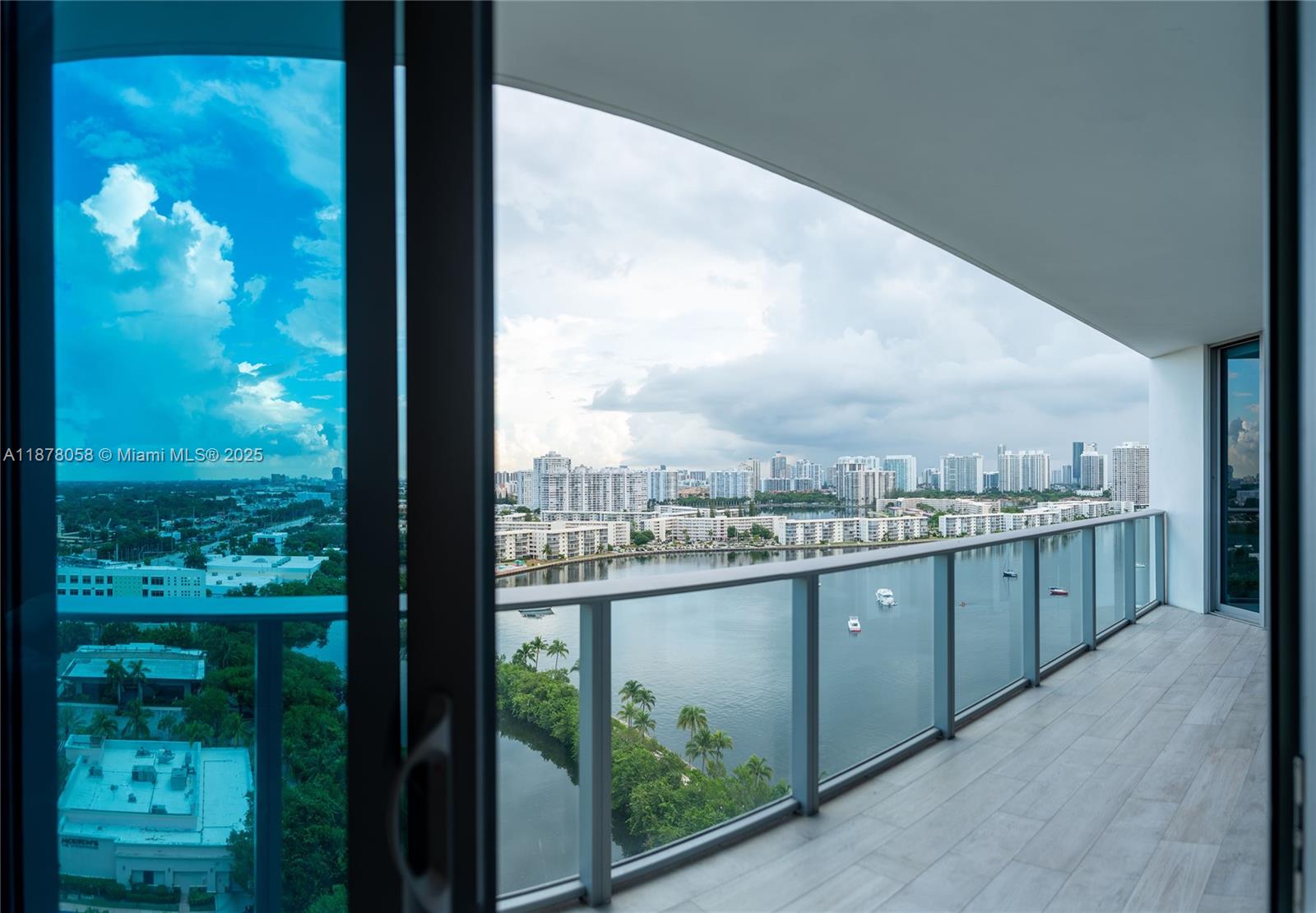 Photo of 17301 Biscayne Blvd  #1706, North Miami Beach, Florida, 33160 - 